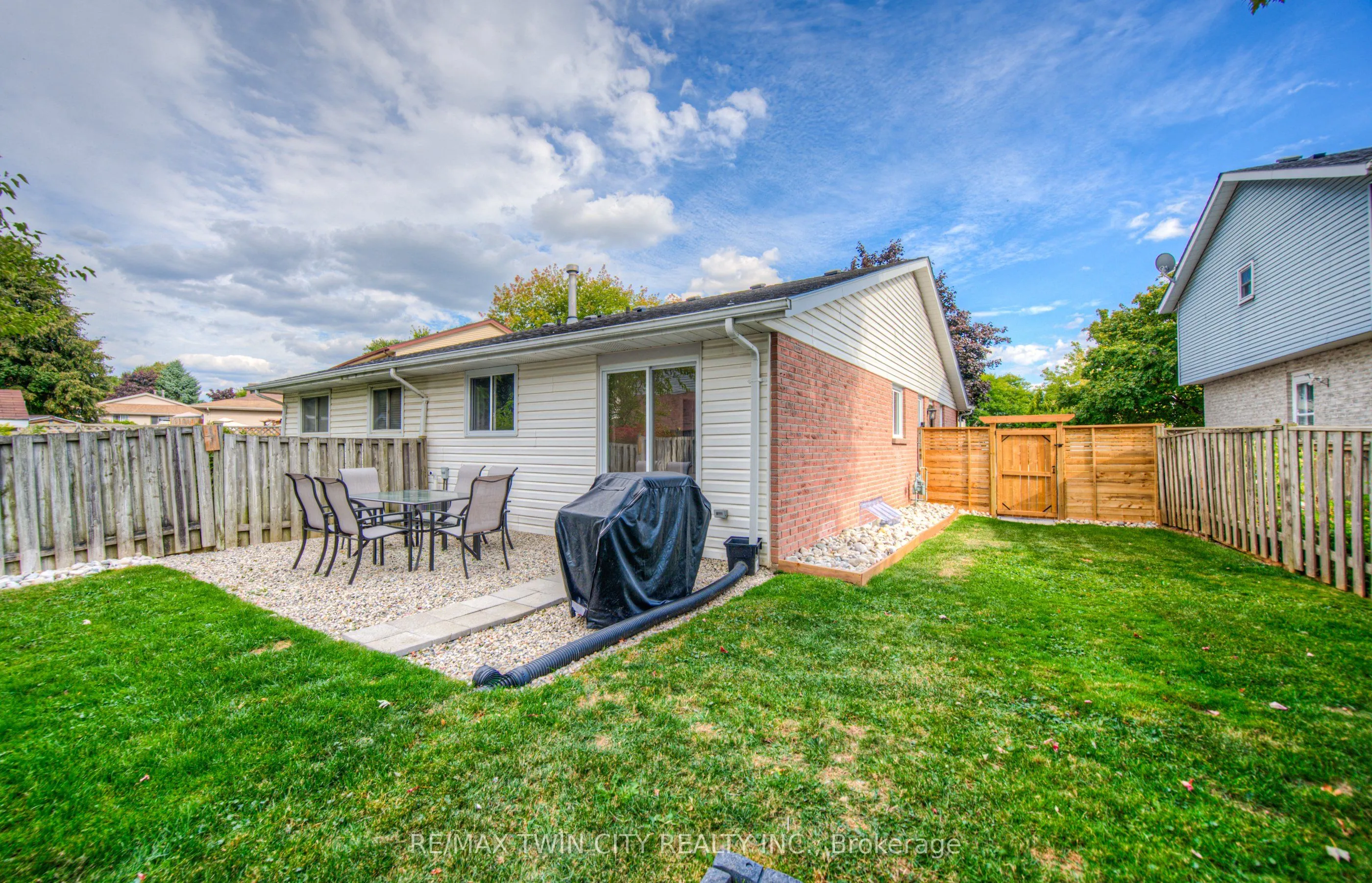 999 Cree Avenue