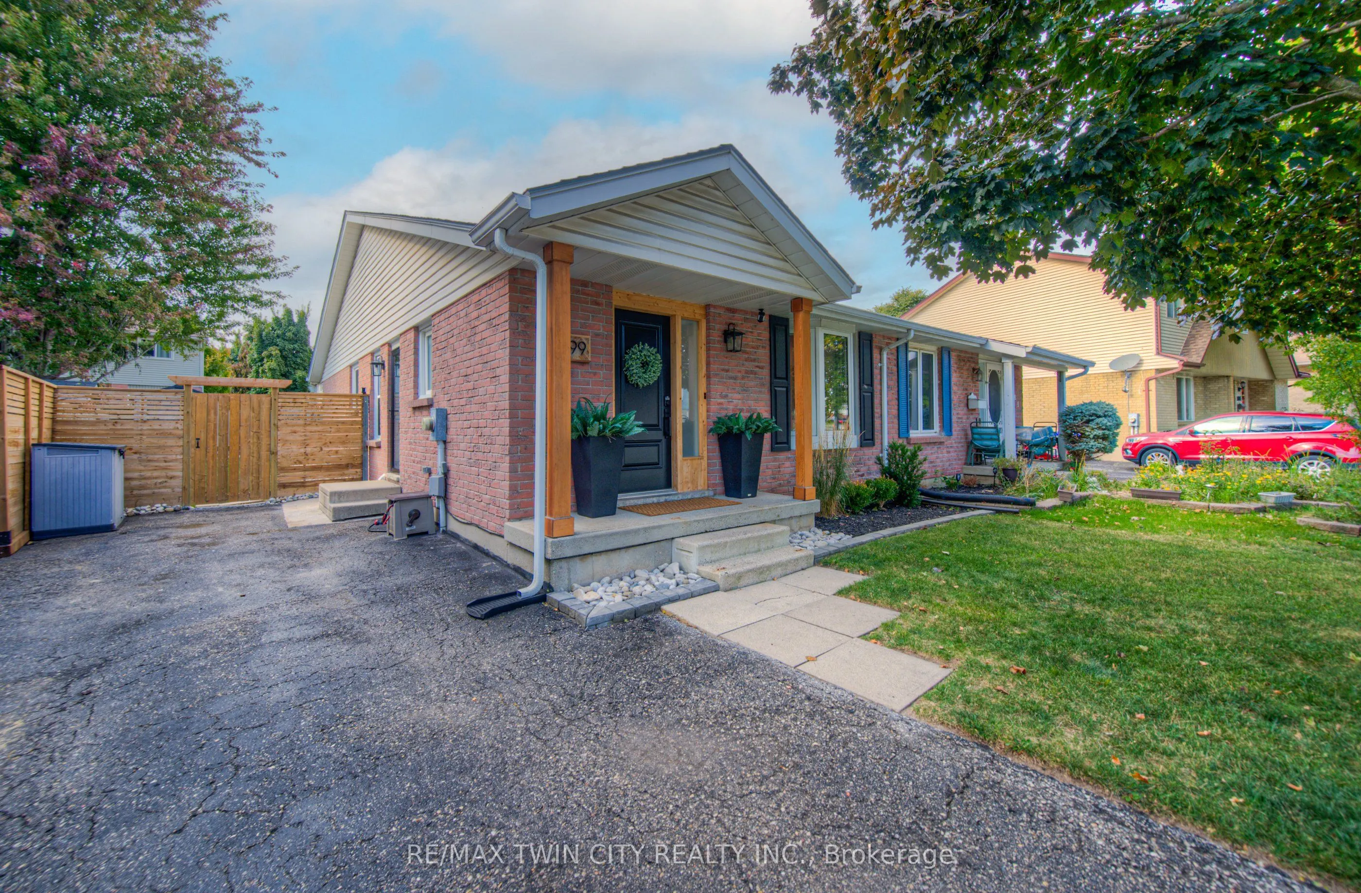 999 Cree Avenue