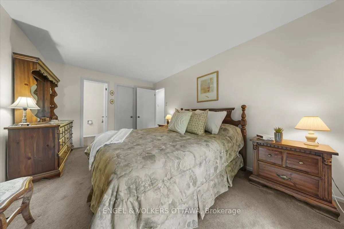 11 Ventnor Way