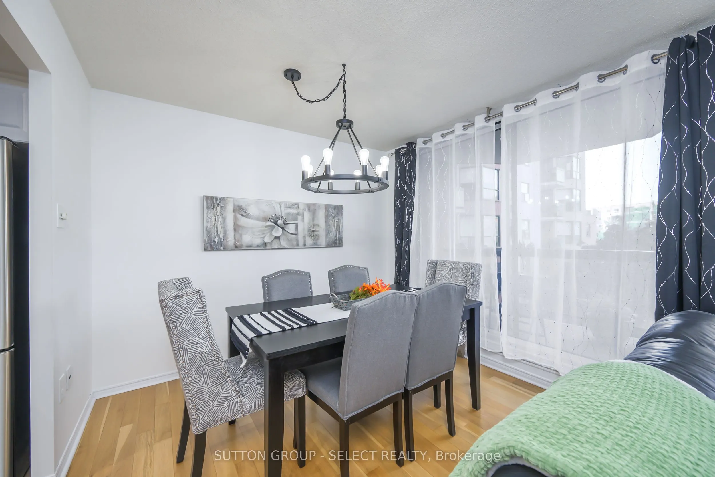 600 Talbot Street, #402