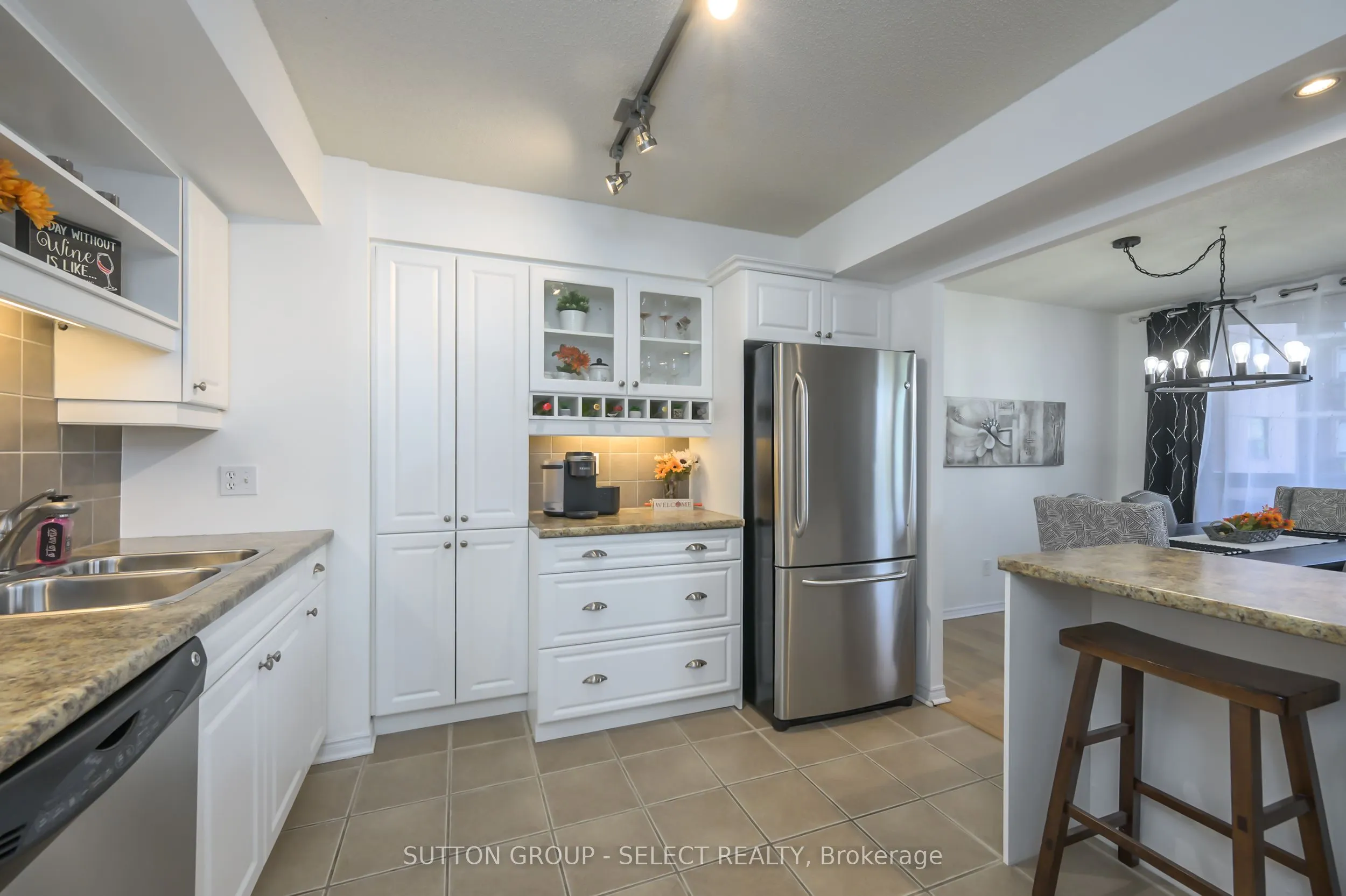 600 Talbot Street, #402