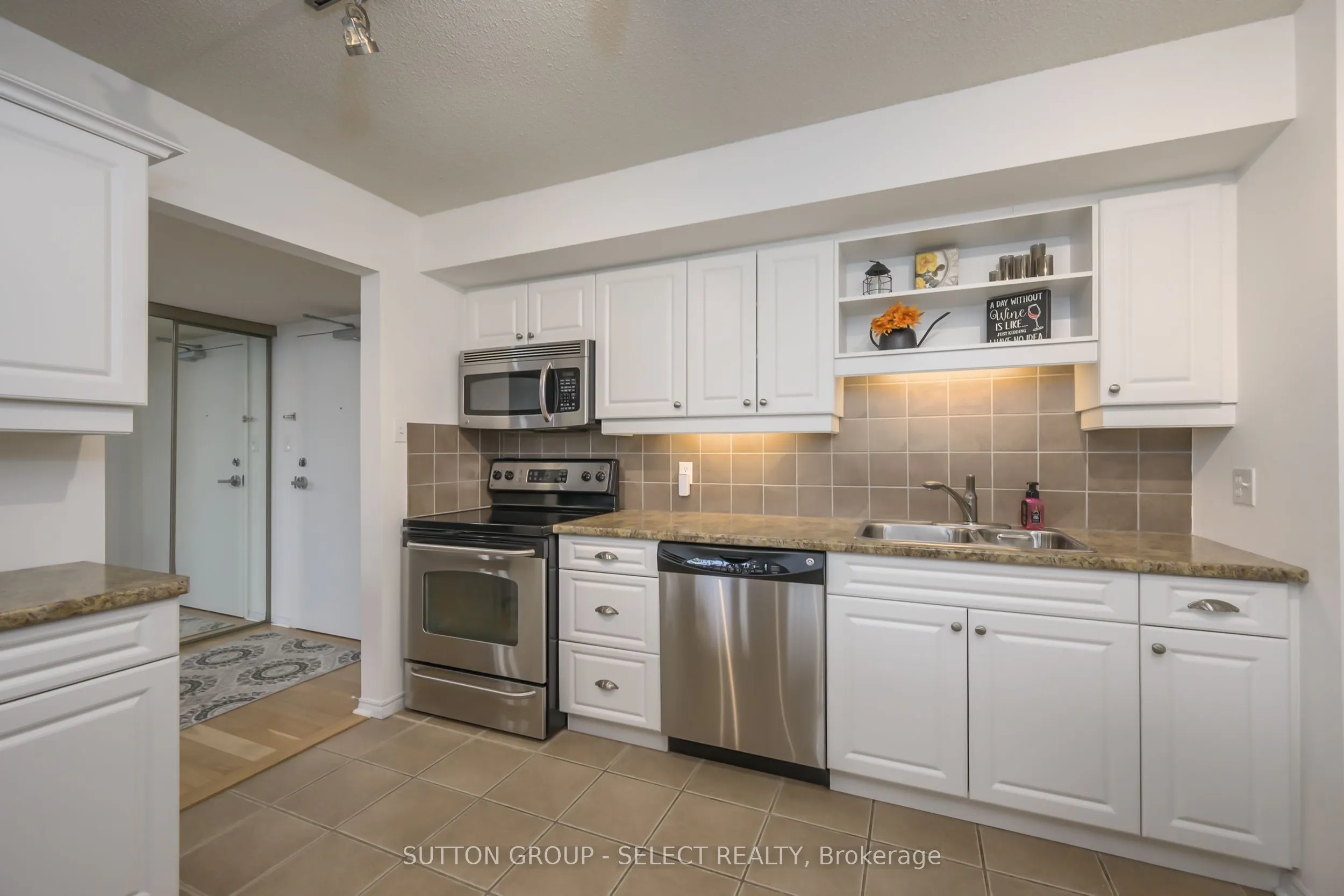 600 Talbot Street, #402