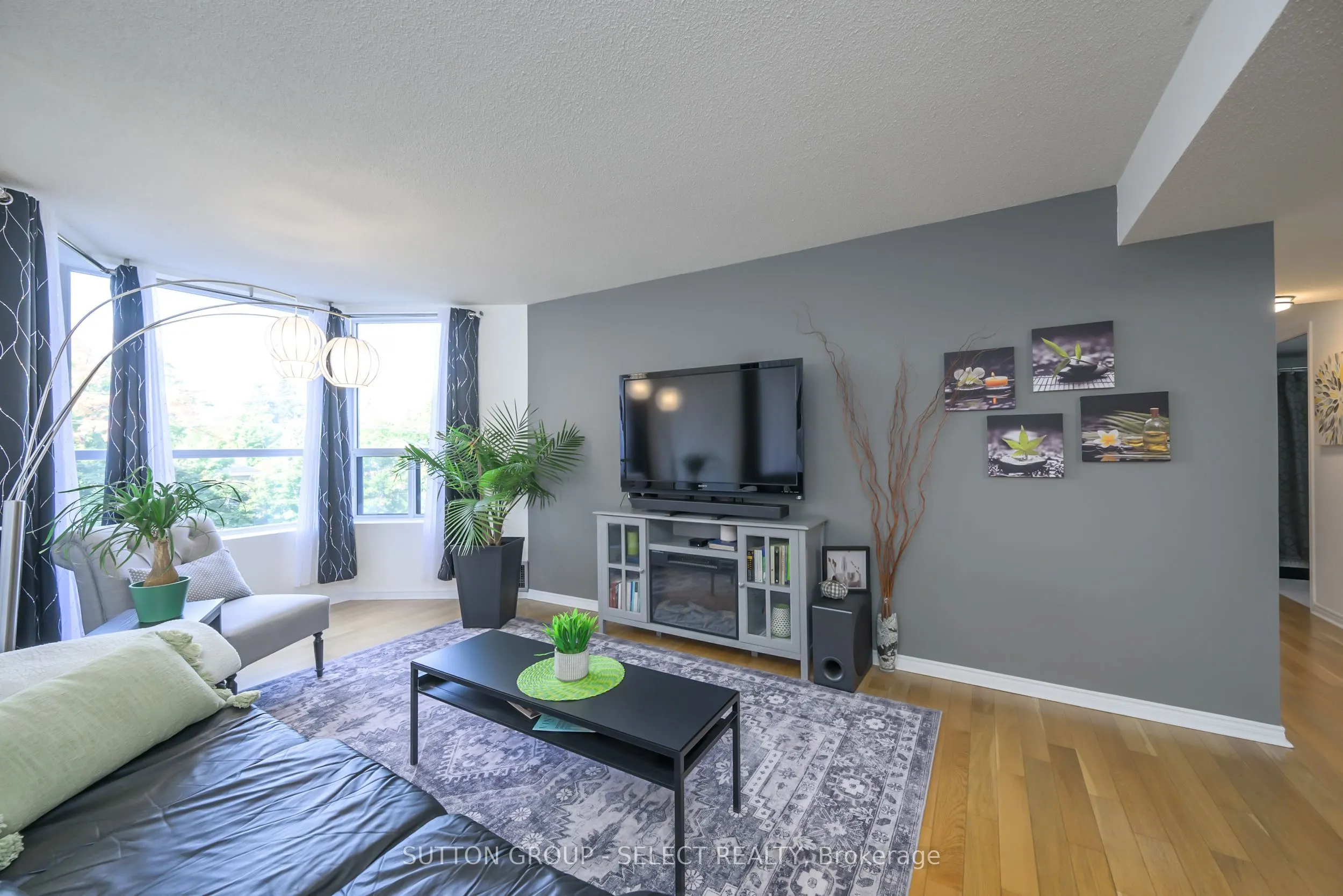 600 Talbot Street, #402