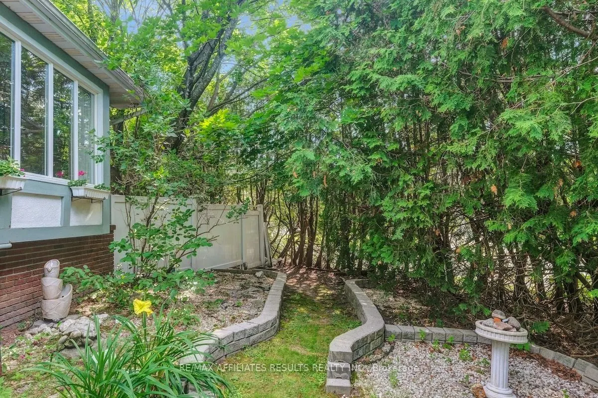 2 Wedgewood Crescent