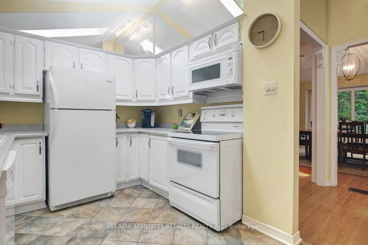 2 Wedgewood Crescent