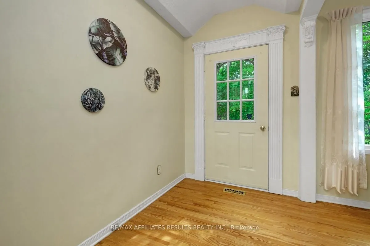 2 Wedgewood Crescent