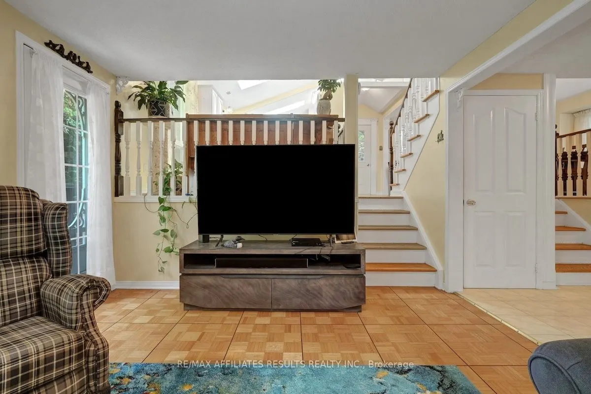 2 Wedgewood Crescent