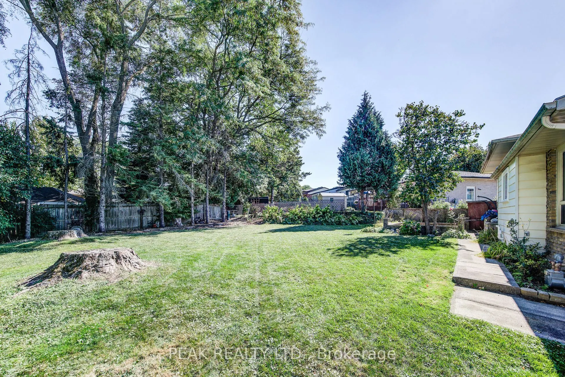 659 Gladstone Drive