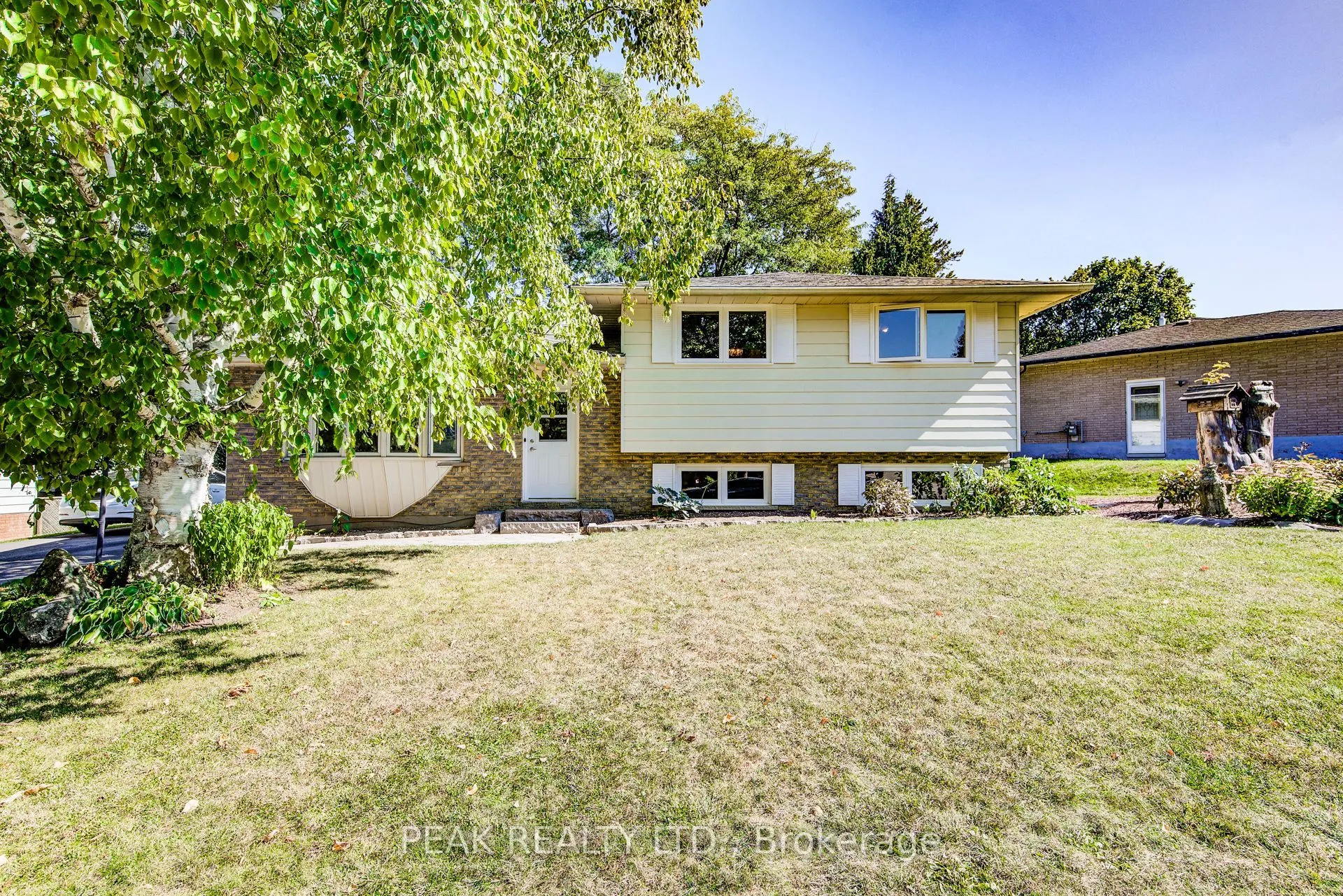 659 Gladstone Drive