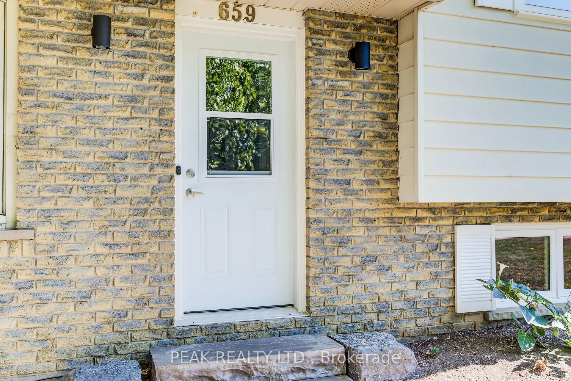 659 Gladstone Drive