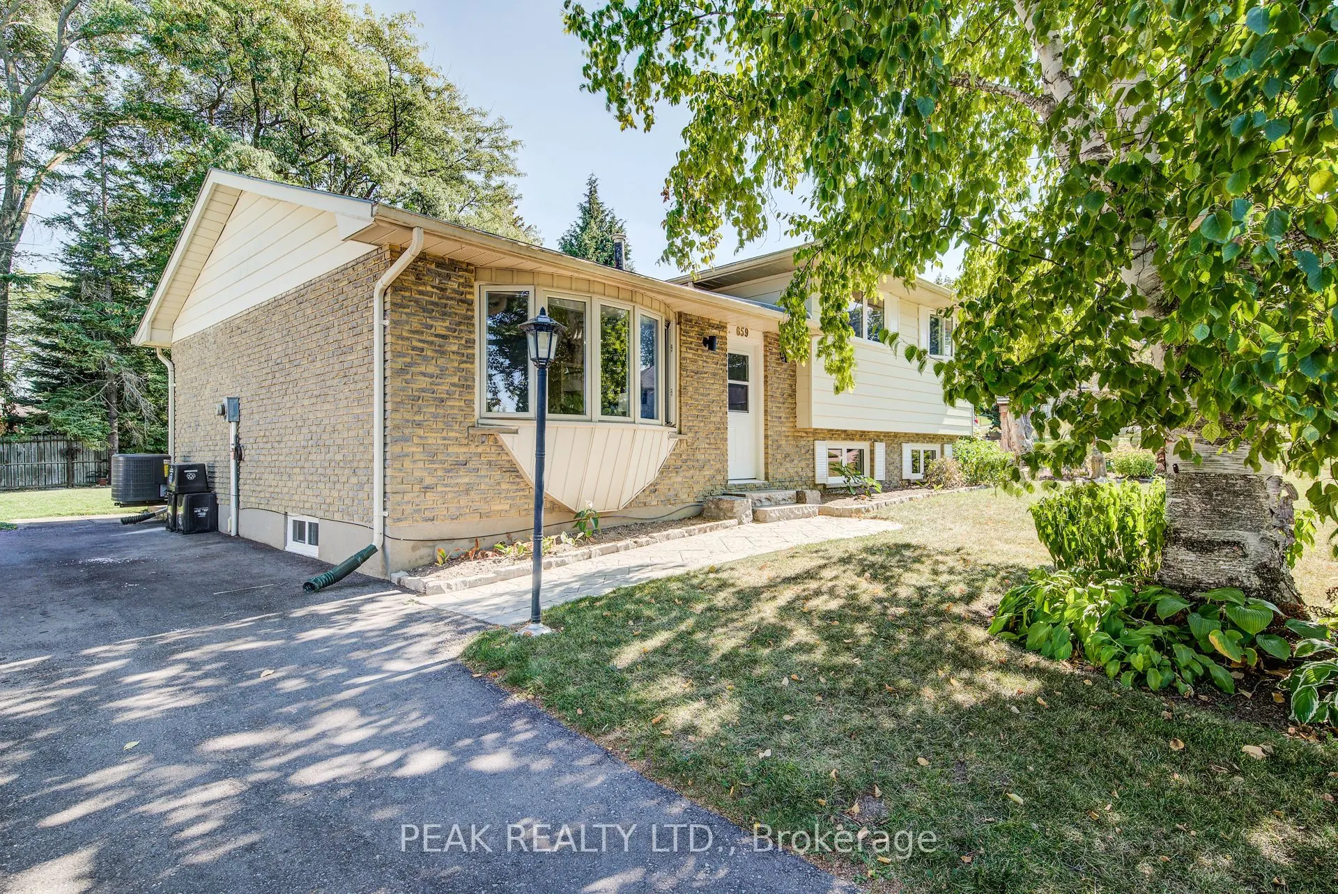 659 Gladstone Drive