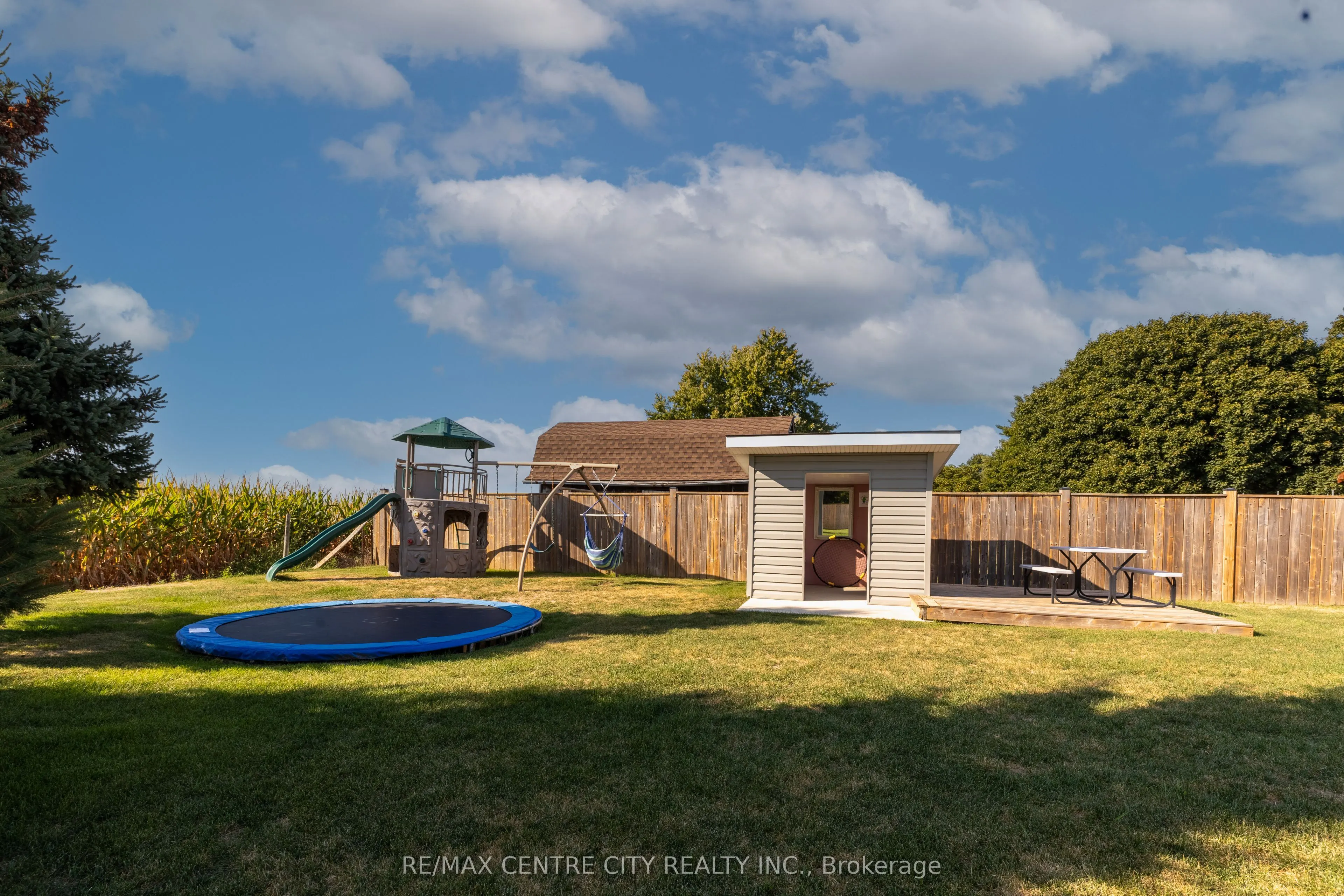 7923 Fairview Road