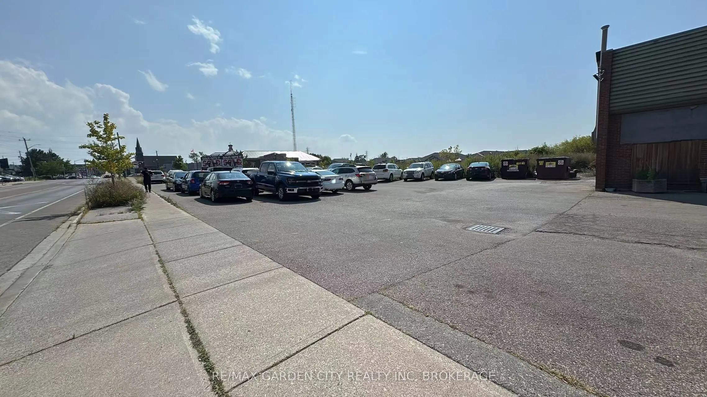 455 Merritt Street, #4