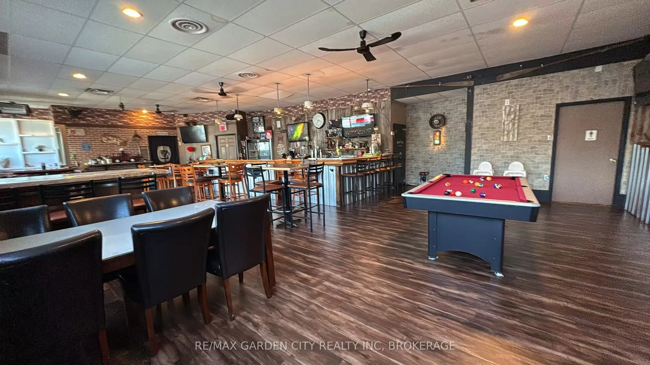 455 Merritt Street, #4