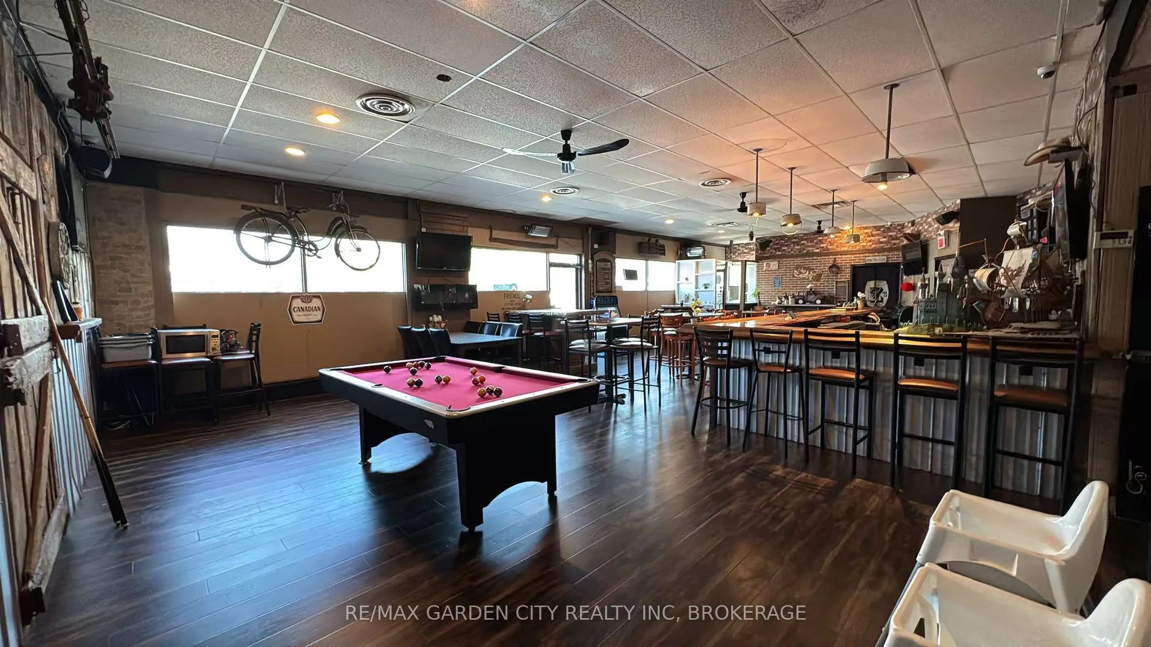 455 Merritt Street, #4