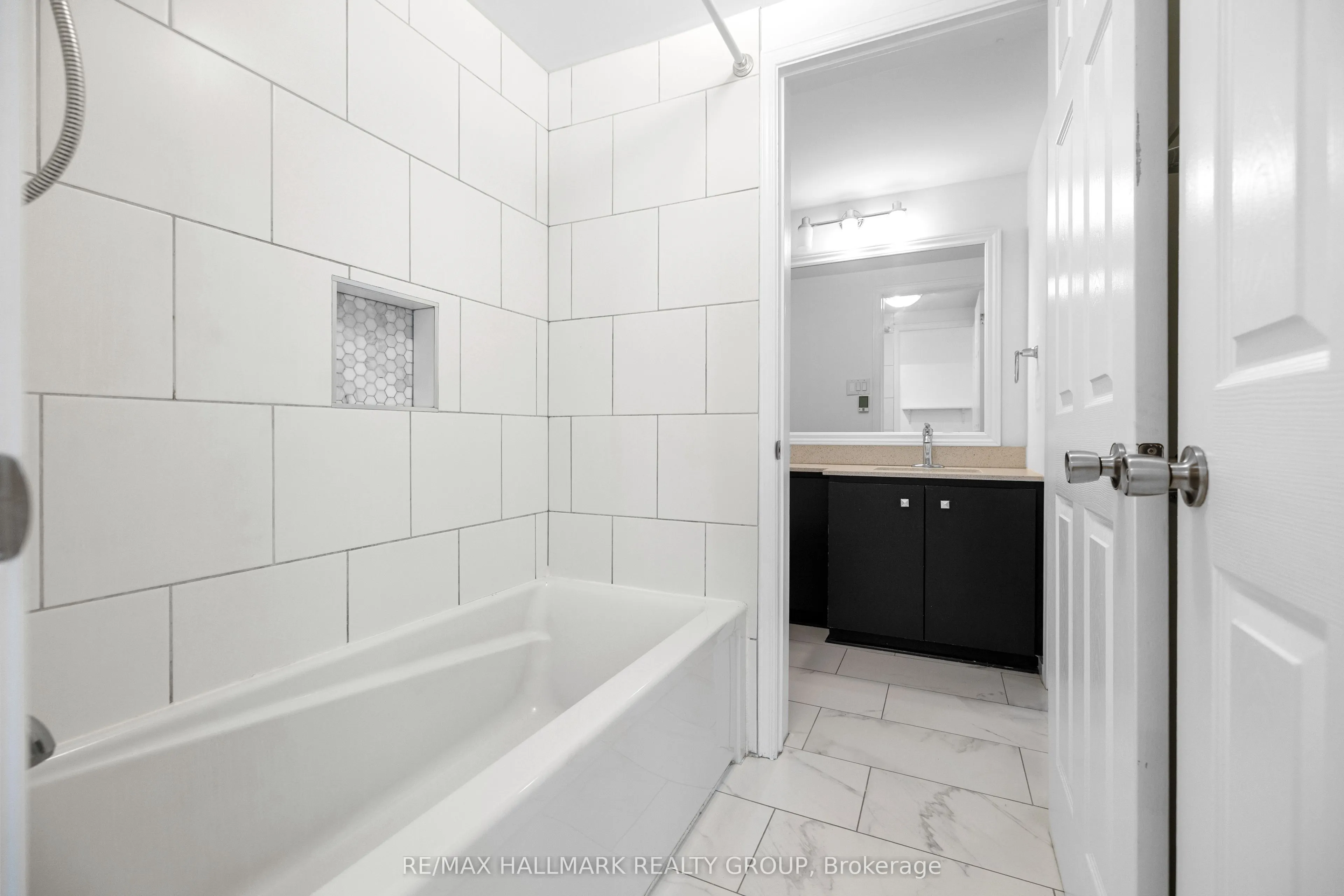 19 Montcalm Street, #2