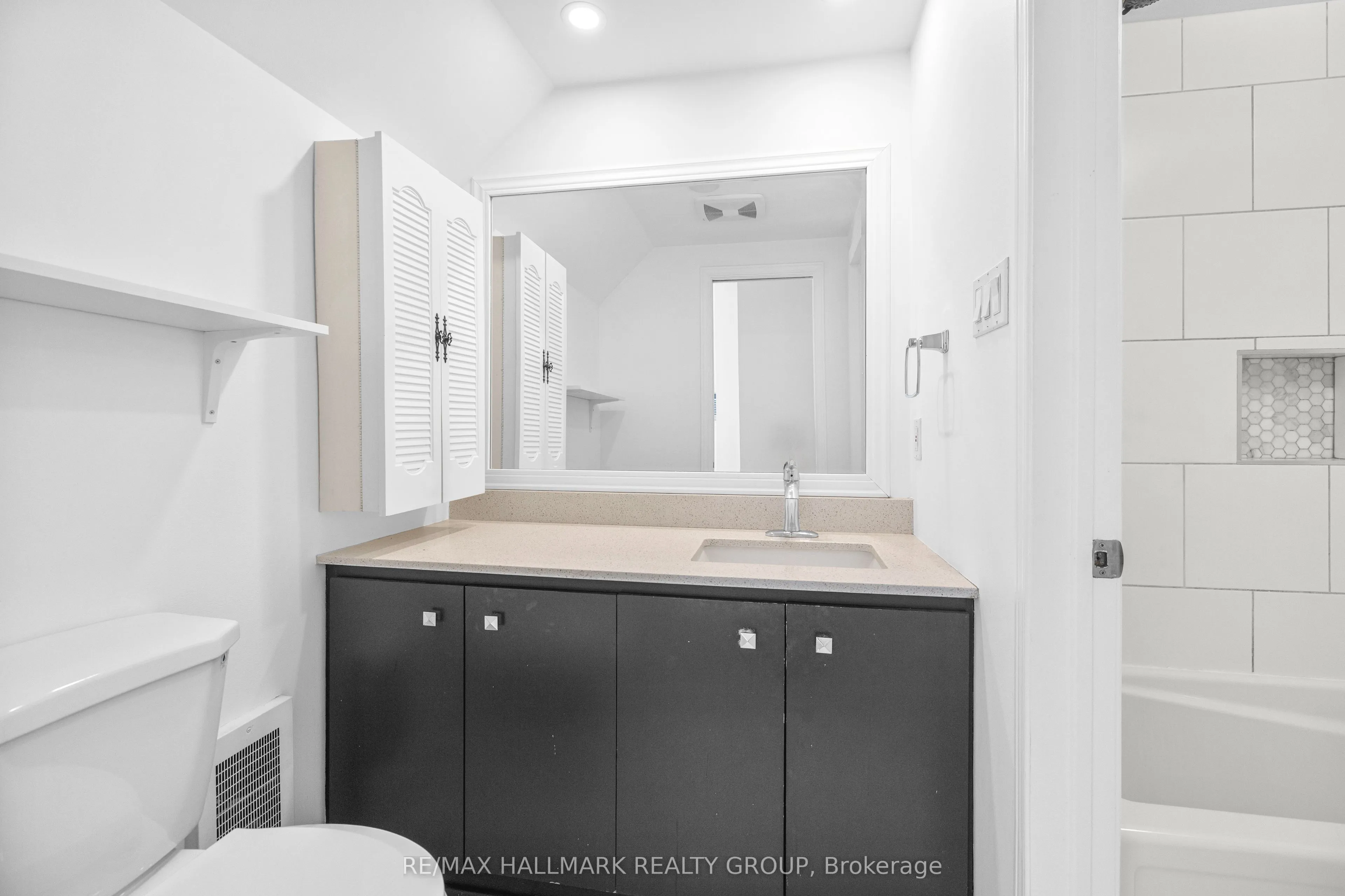 19 Montcalm Street, #2