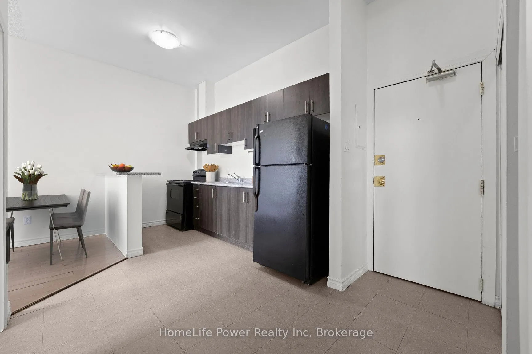 27 Bridge Street, #305