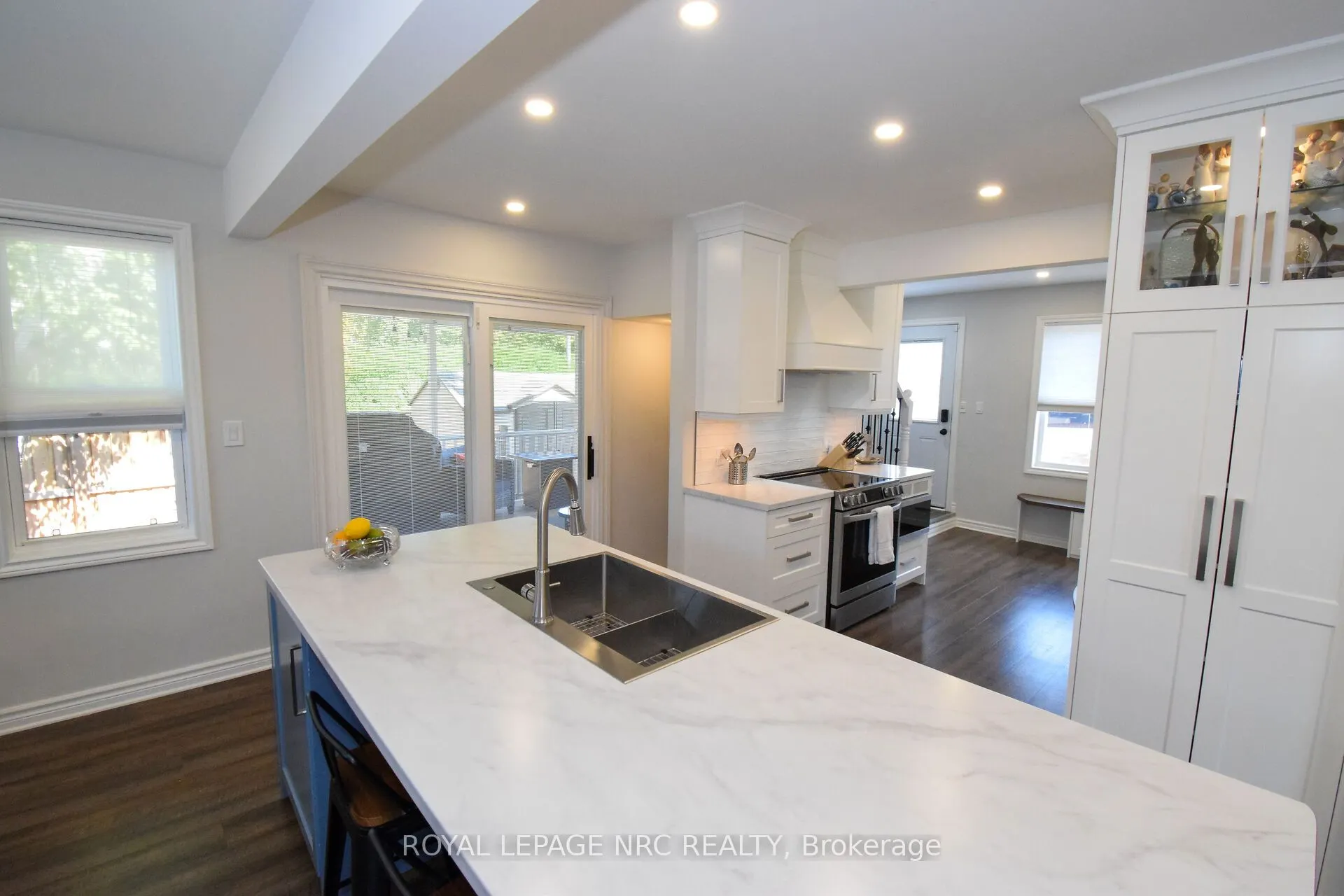 128 HAIG Street