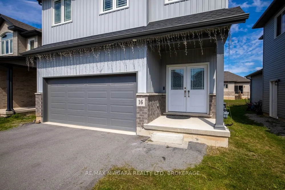 16 Bowman Crescent