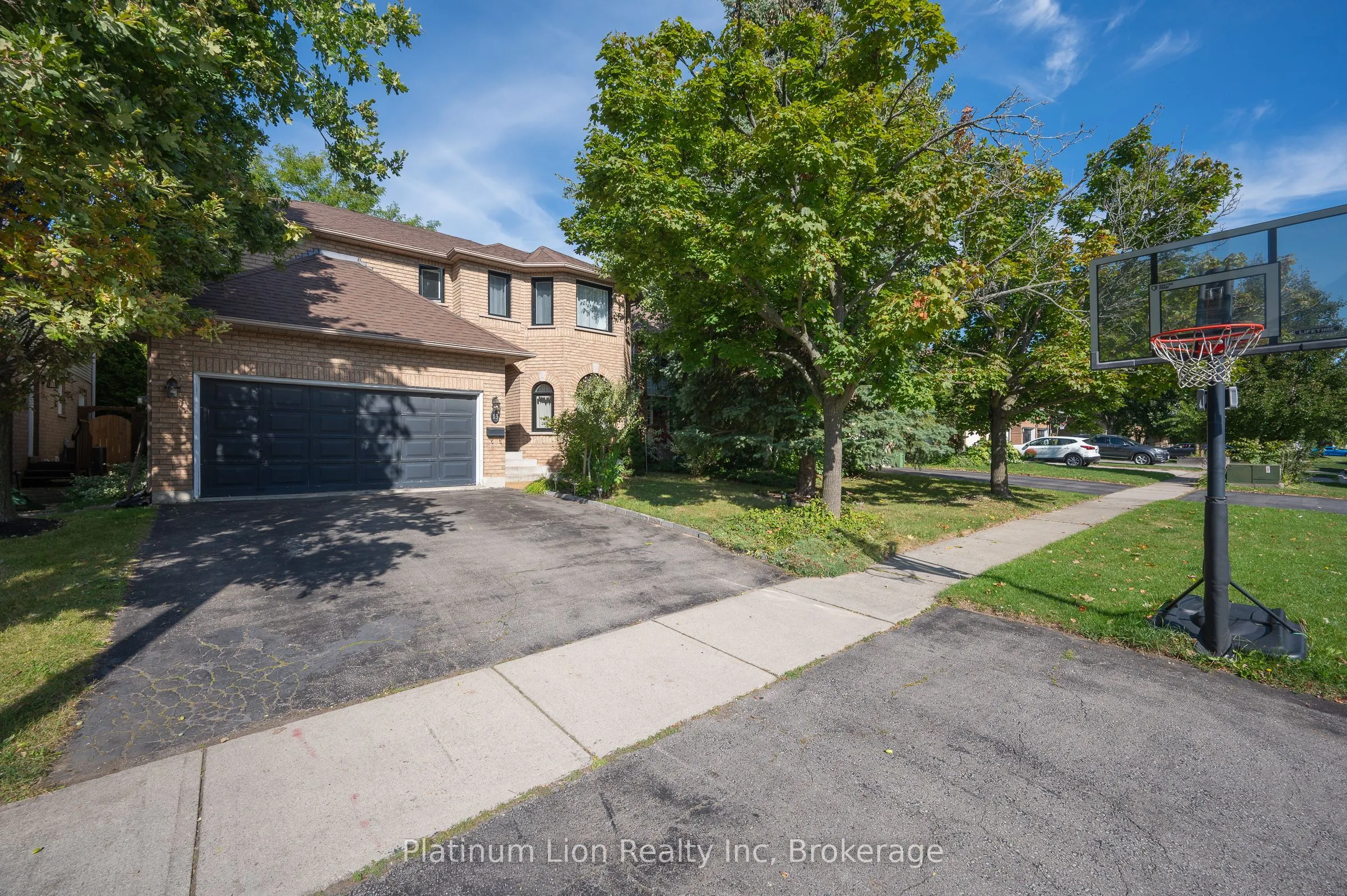 13 Brookhurst Crescent