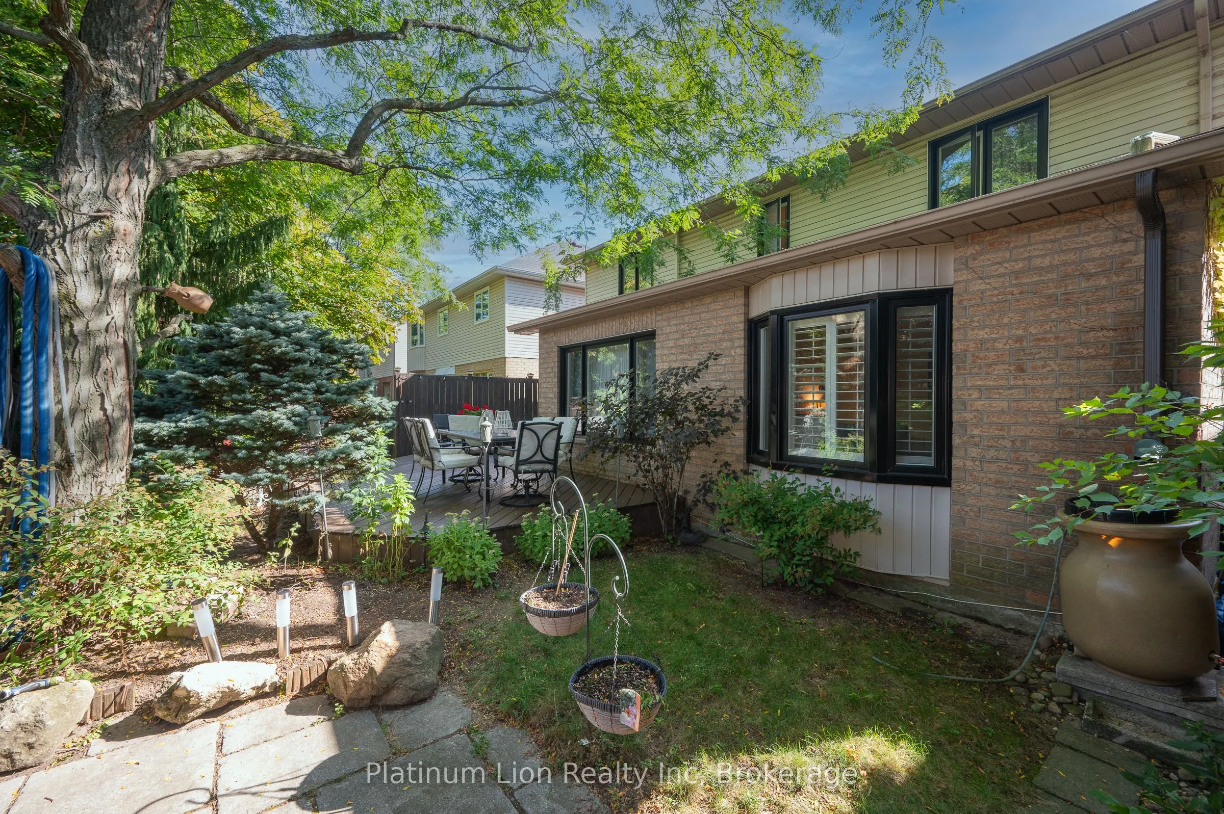 13 Brookhurst Crescent