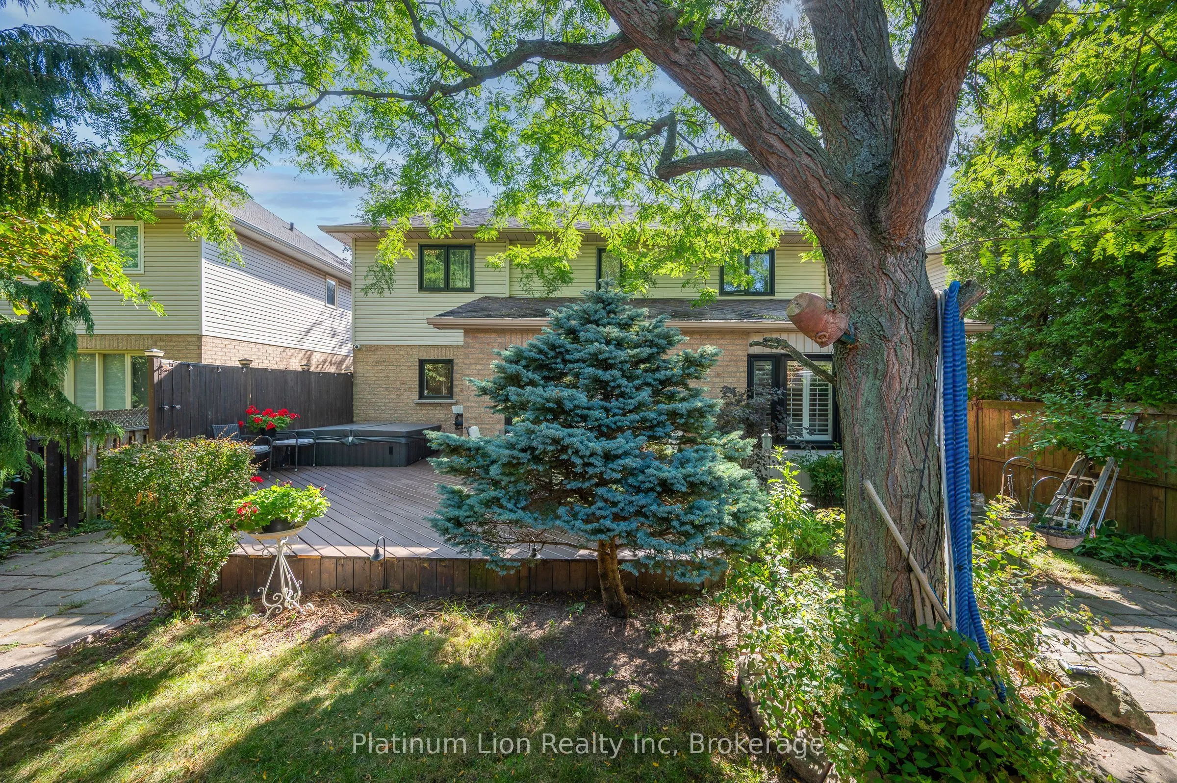 13 Brookhurst Crescent