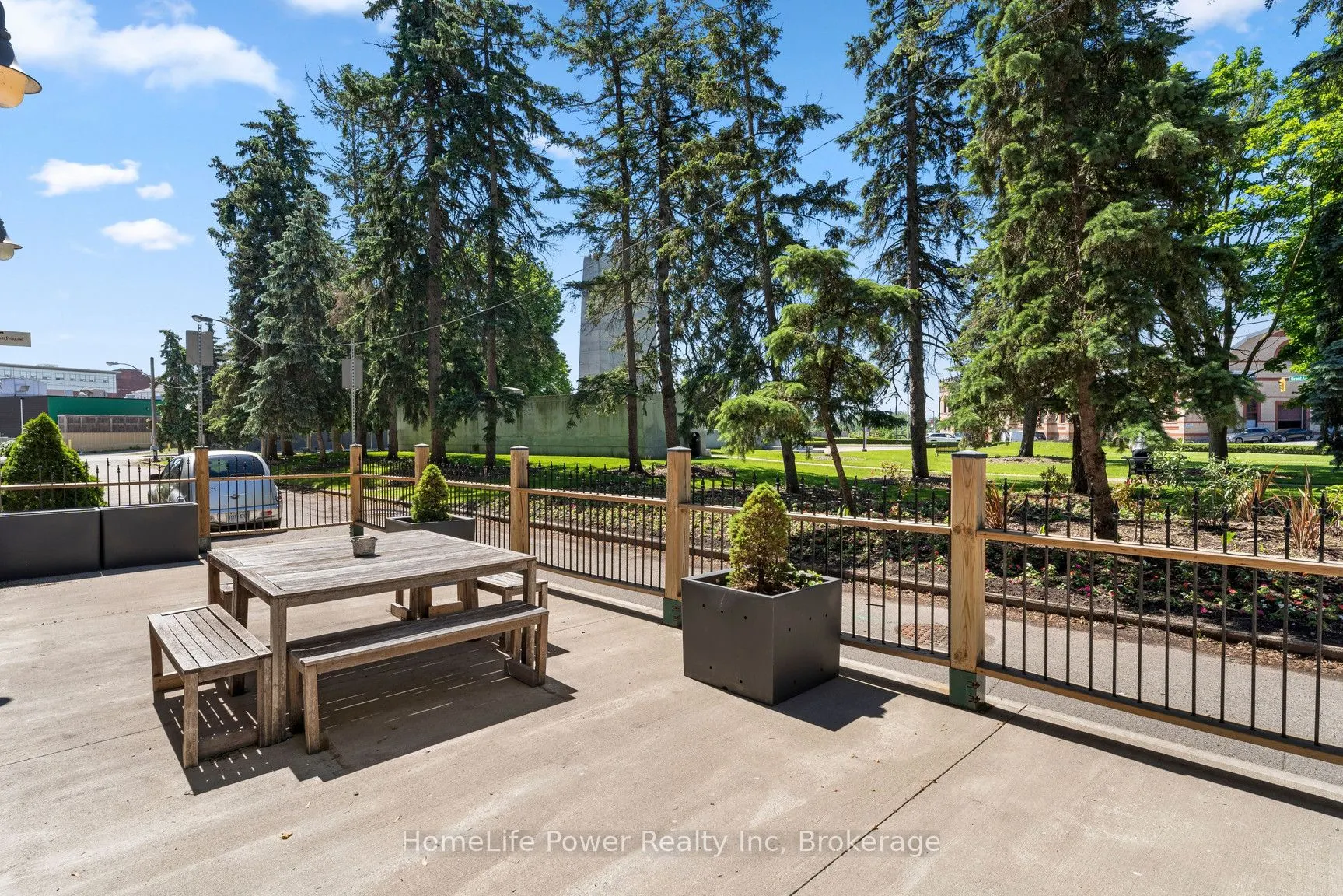 11 West Street, #406