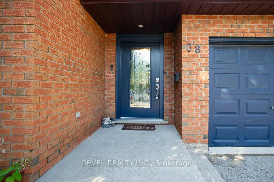 38 Ludlow Crescent