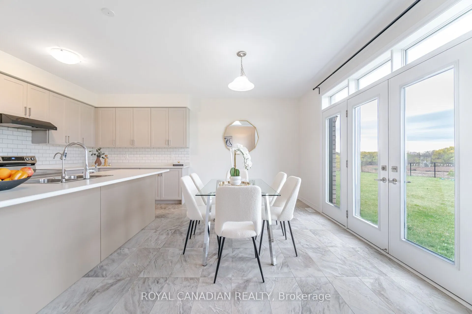 27 Bee Crescent