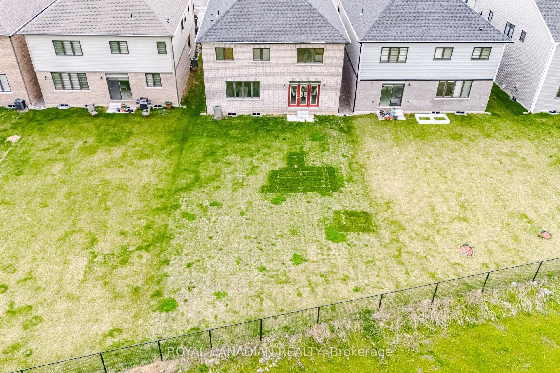 27 Bee Crescent