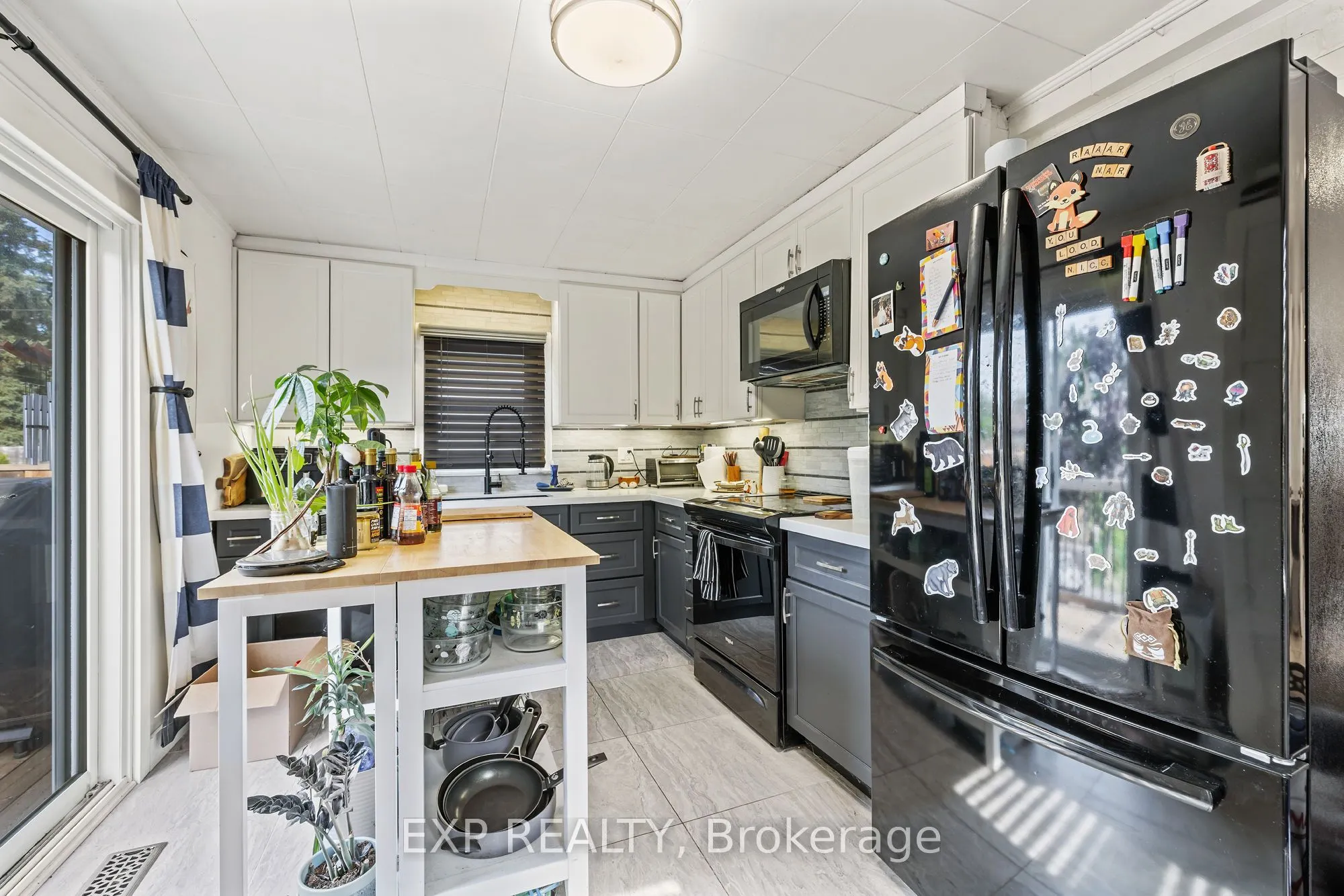 237 Victoria Road S