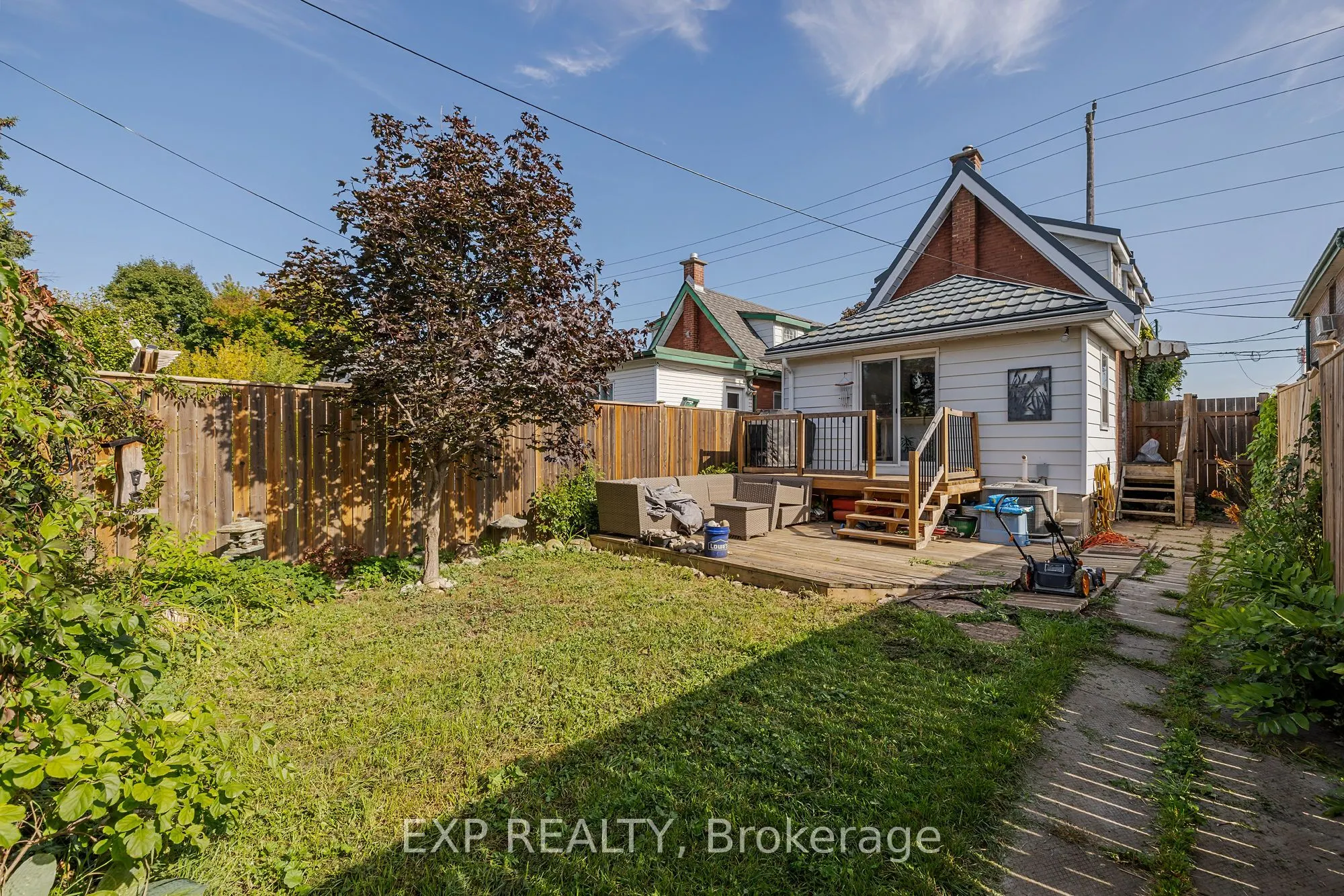 237 Victoria Road S