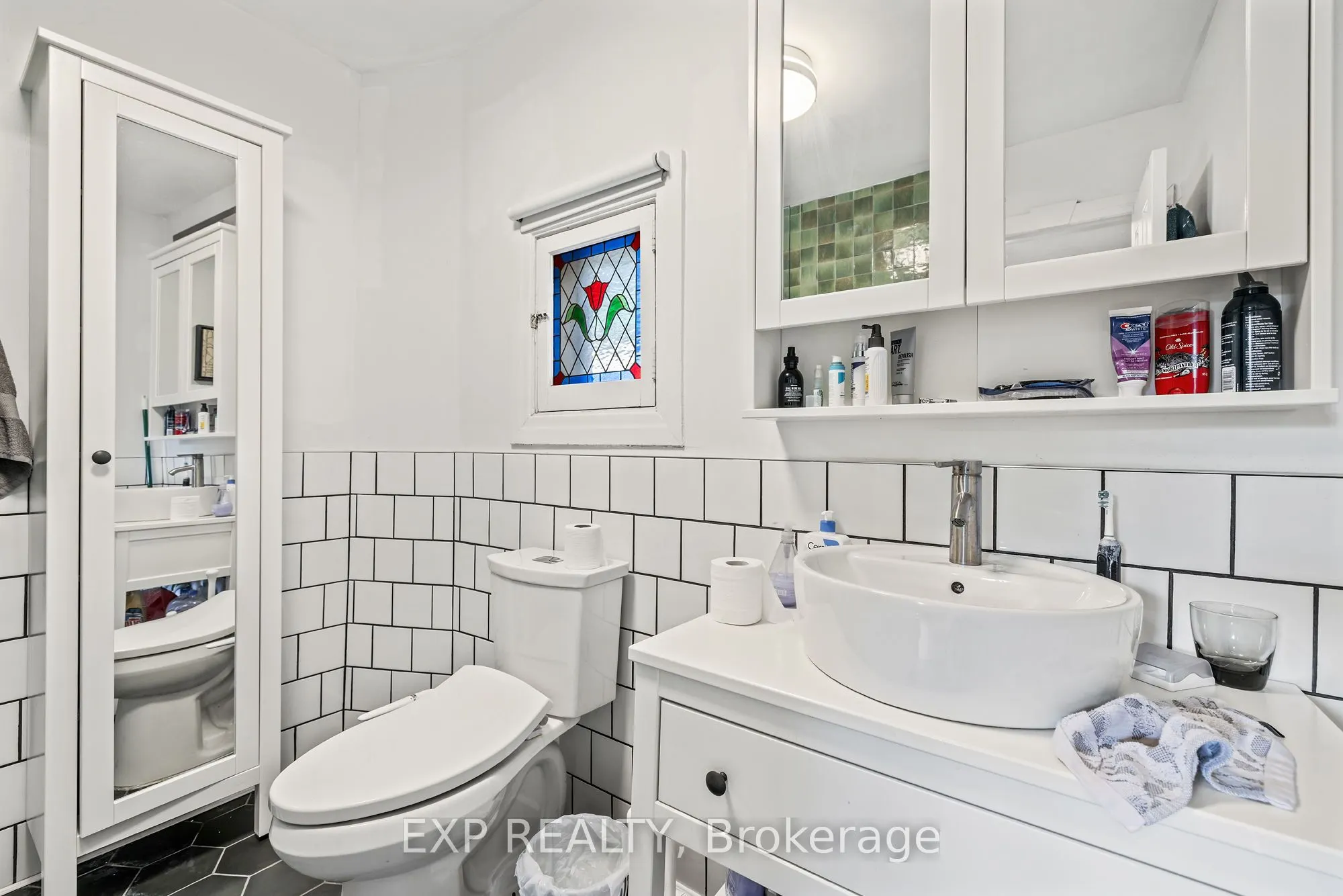 237 Victoria Road S