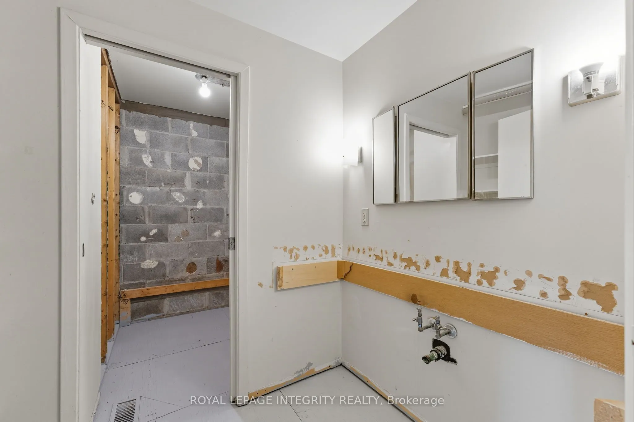 3565 Downpatrick Road, #14