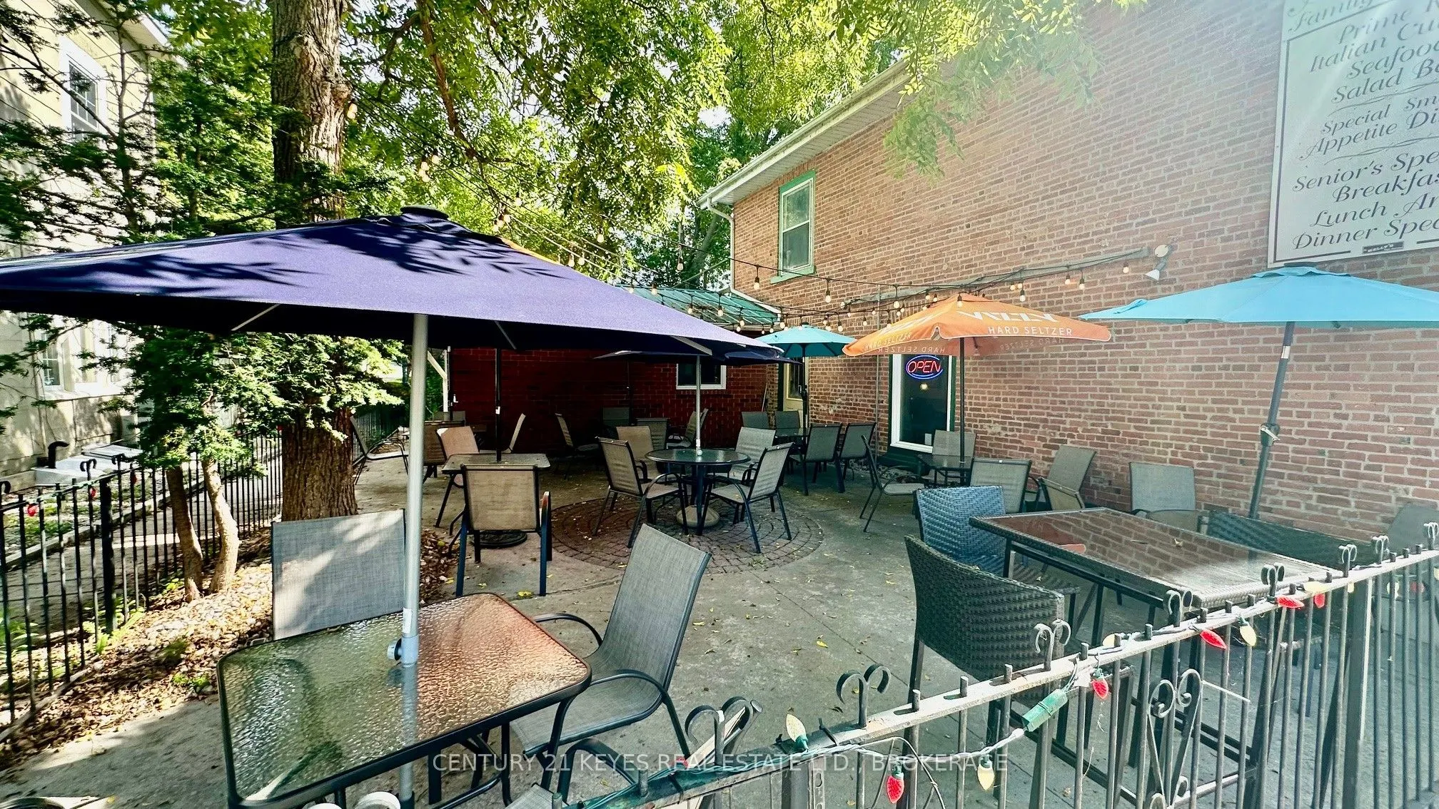 37 King Street E
