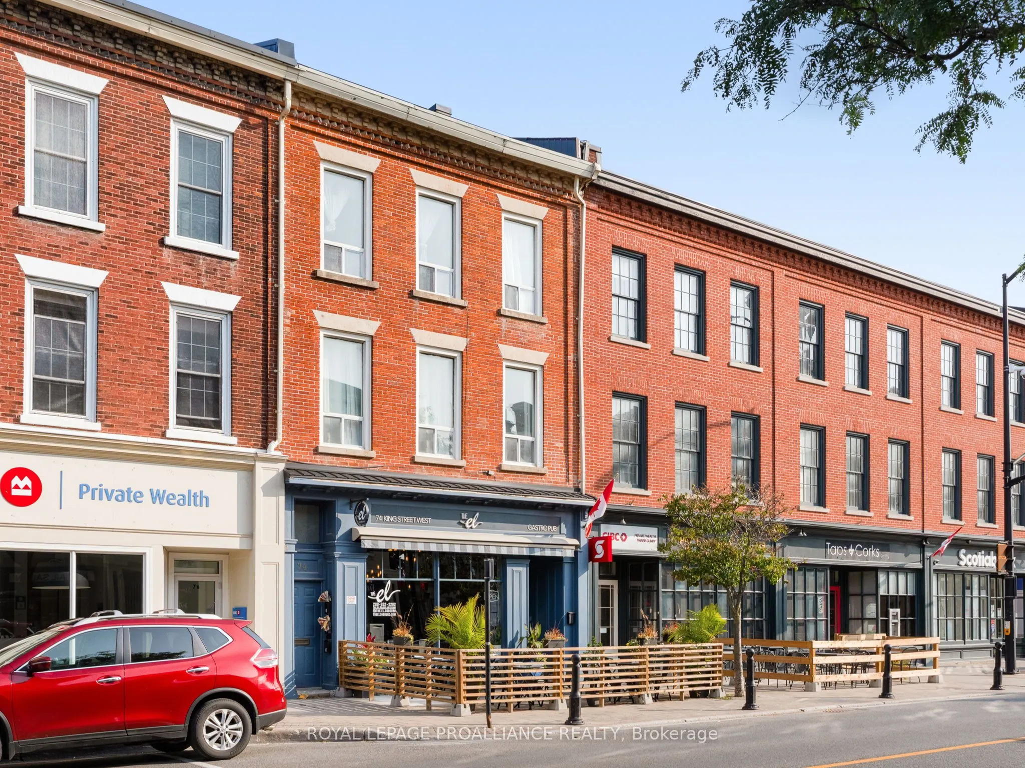 74 King Street W