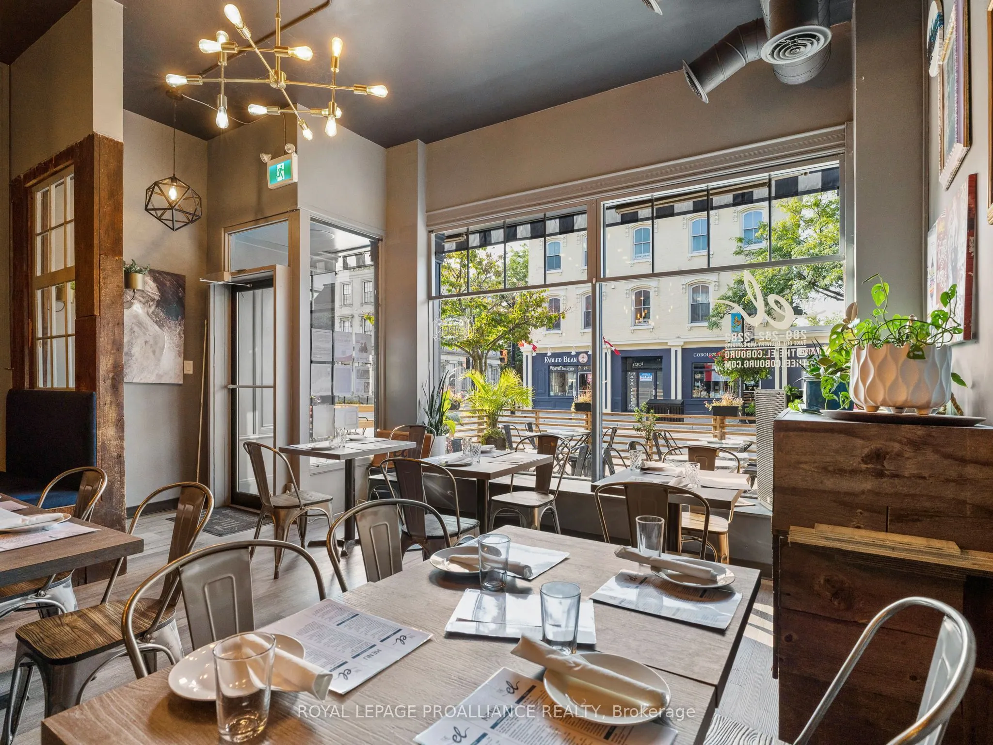 74 King Street W