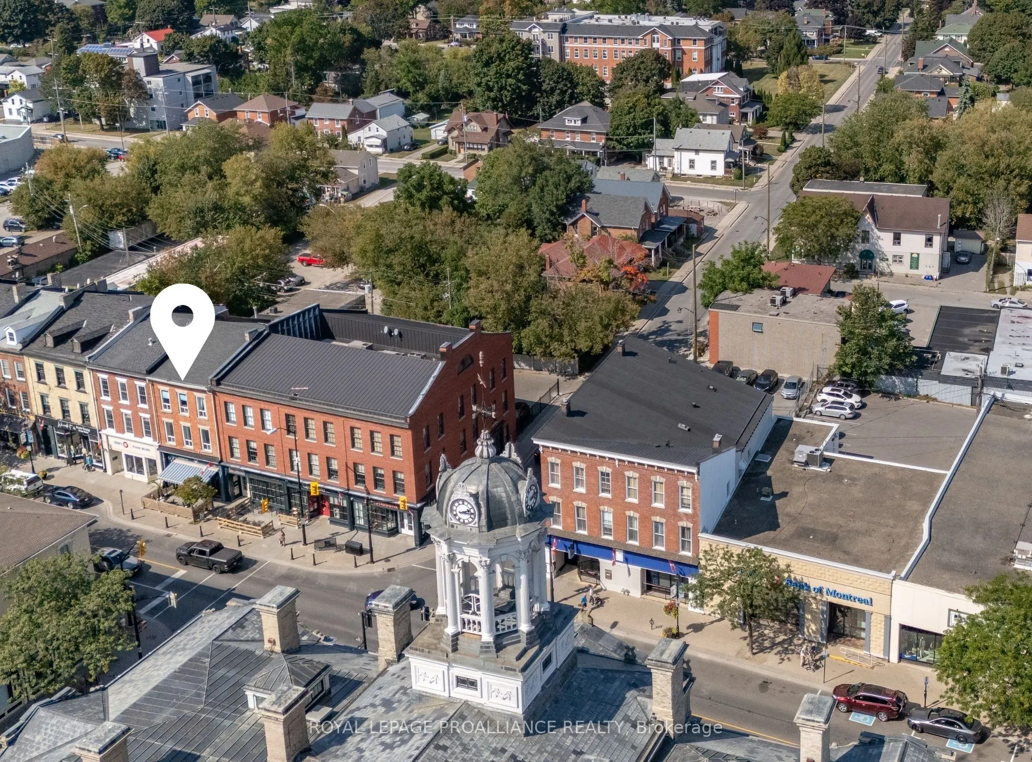 74 King Street W