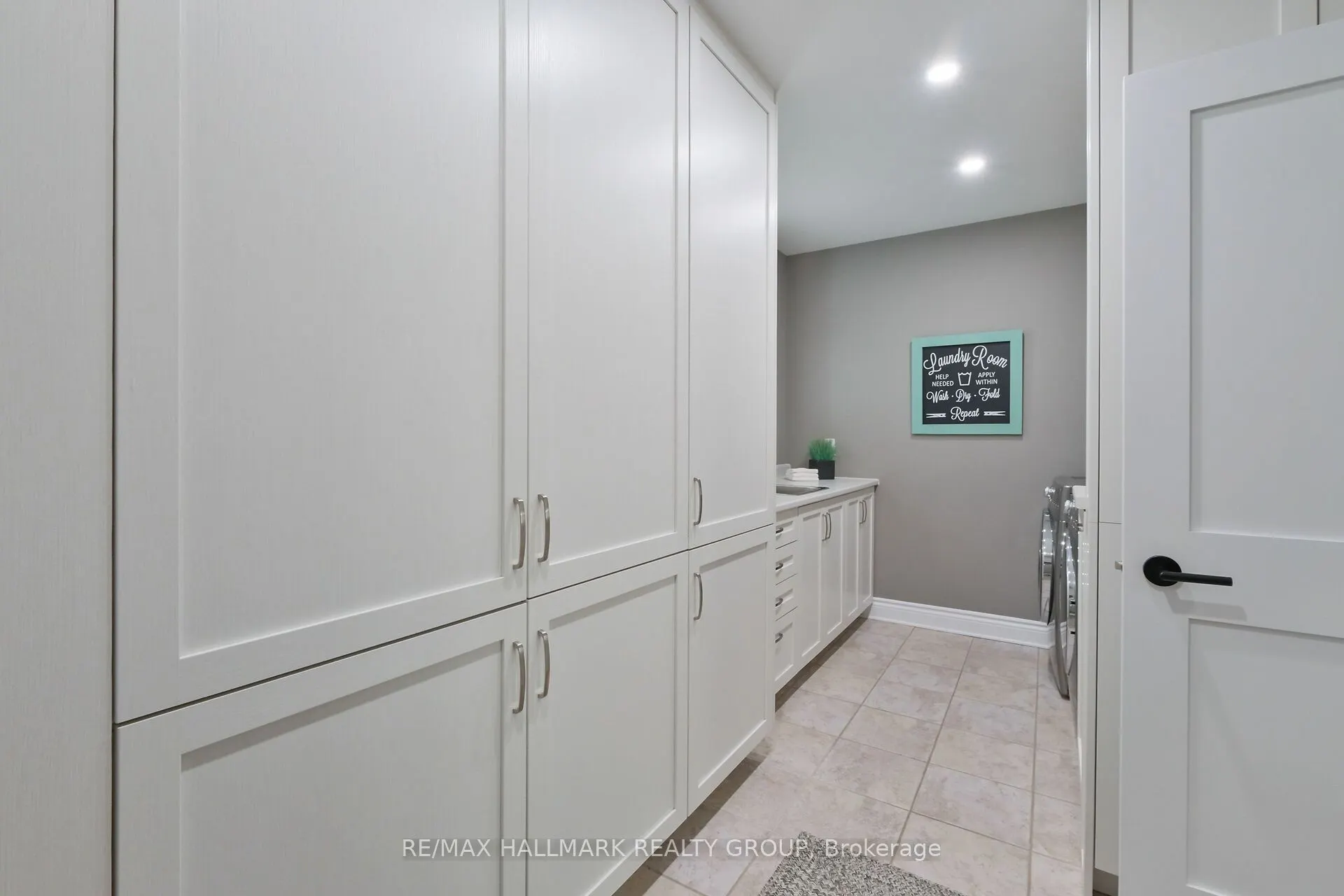 444 Frank Cauley Way