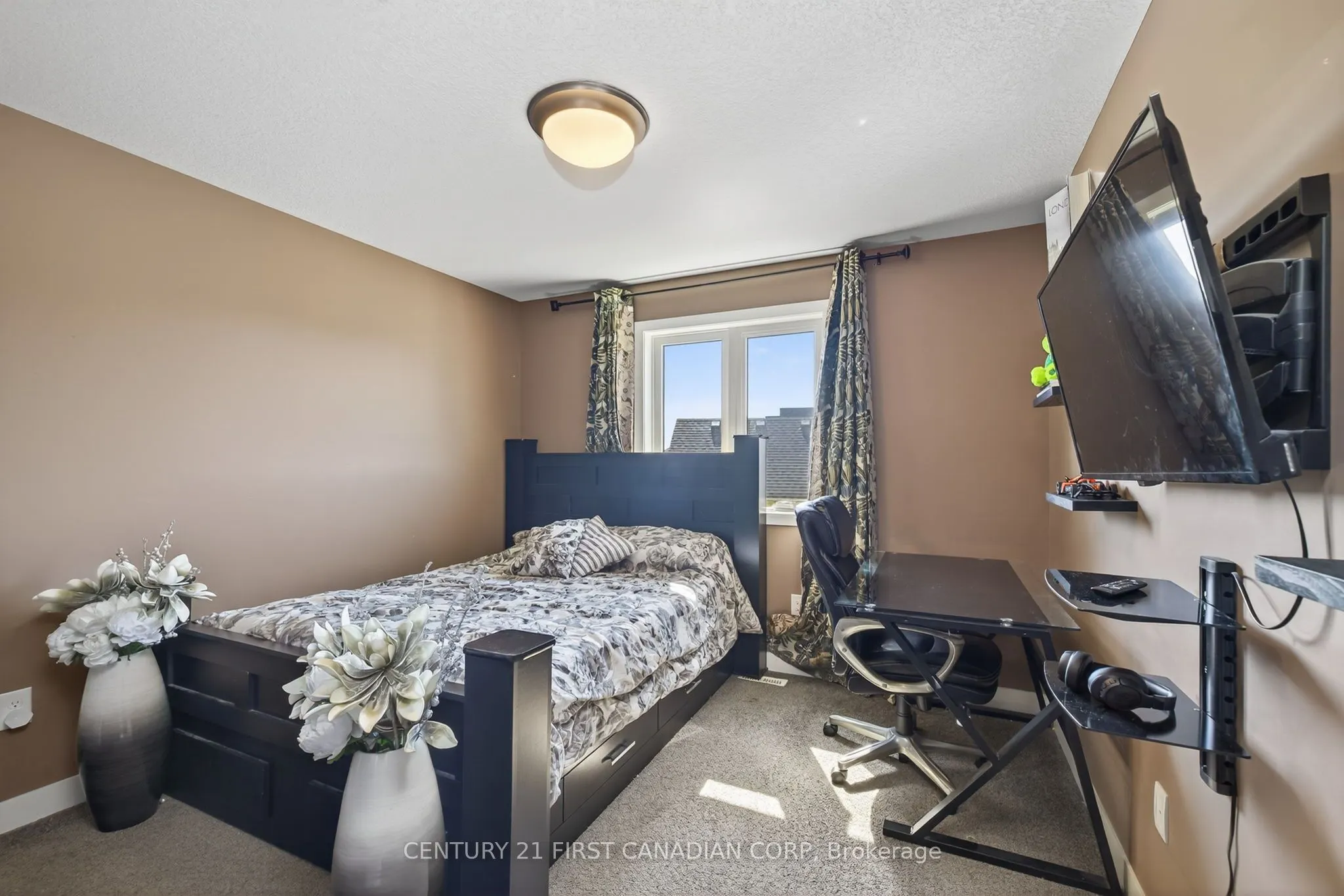 703 Zaifman Circle