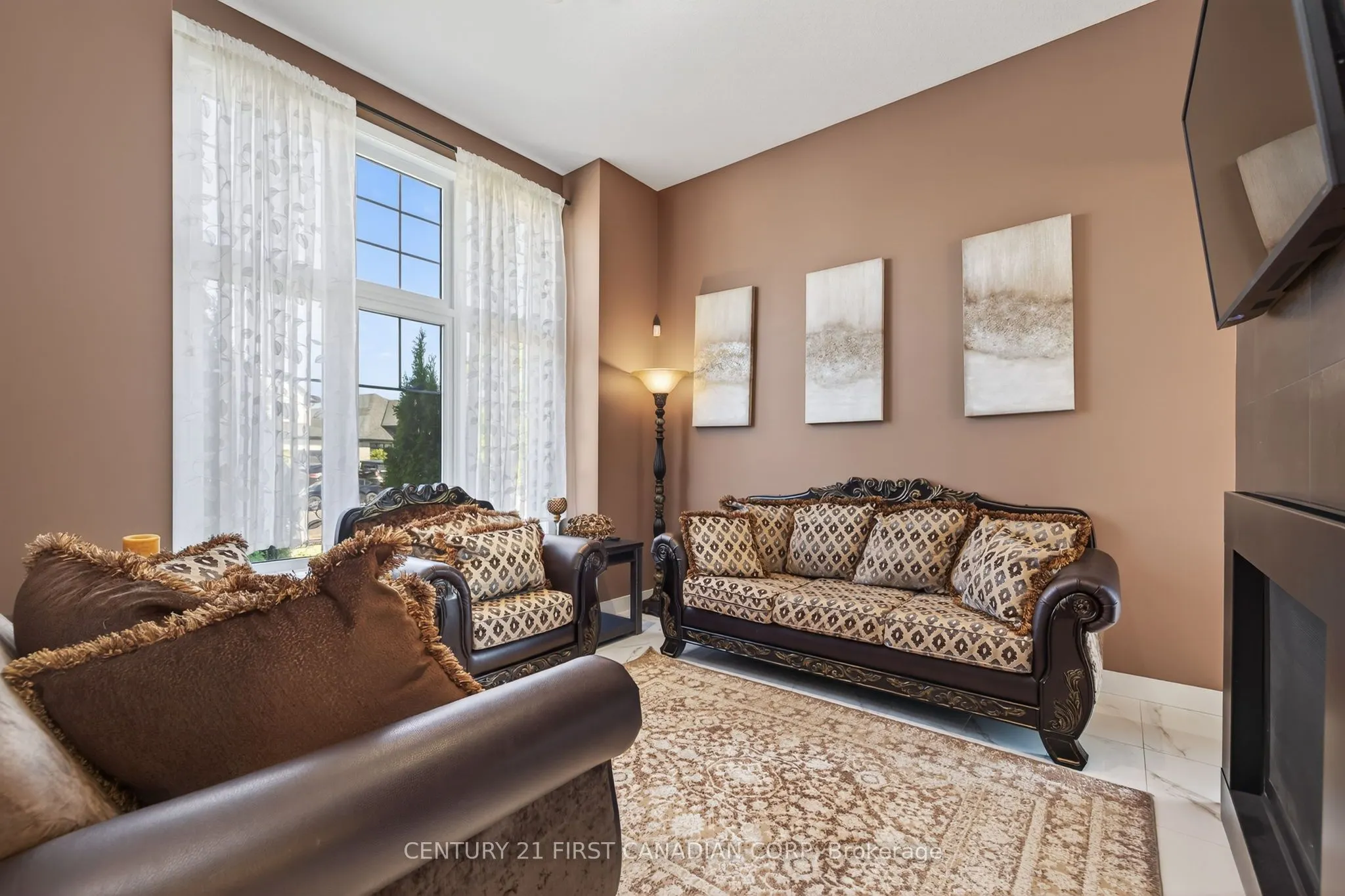 703 Zaifman Circle