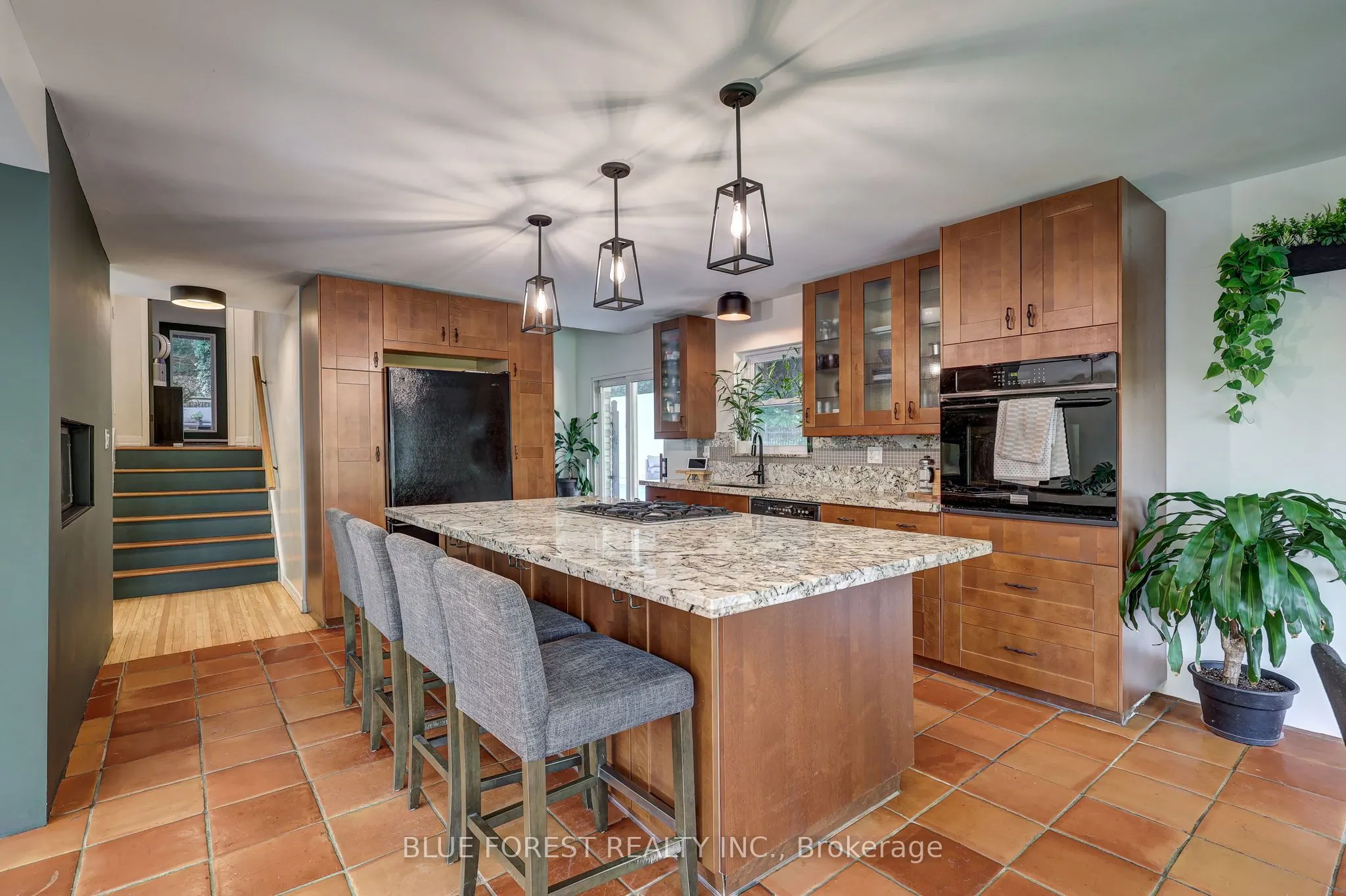 800 SPRINGBANK Drive