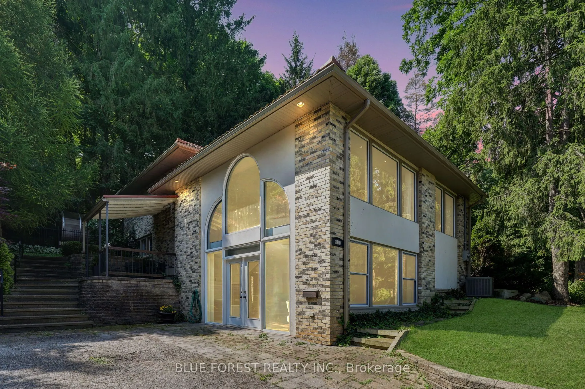800 SPRINGBANK Drive