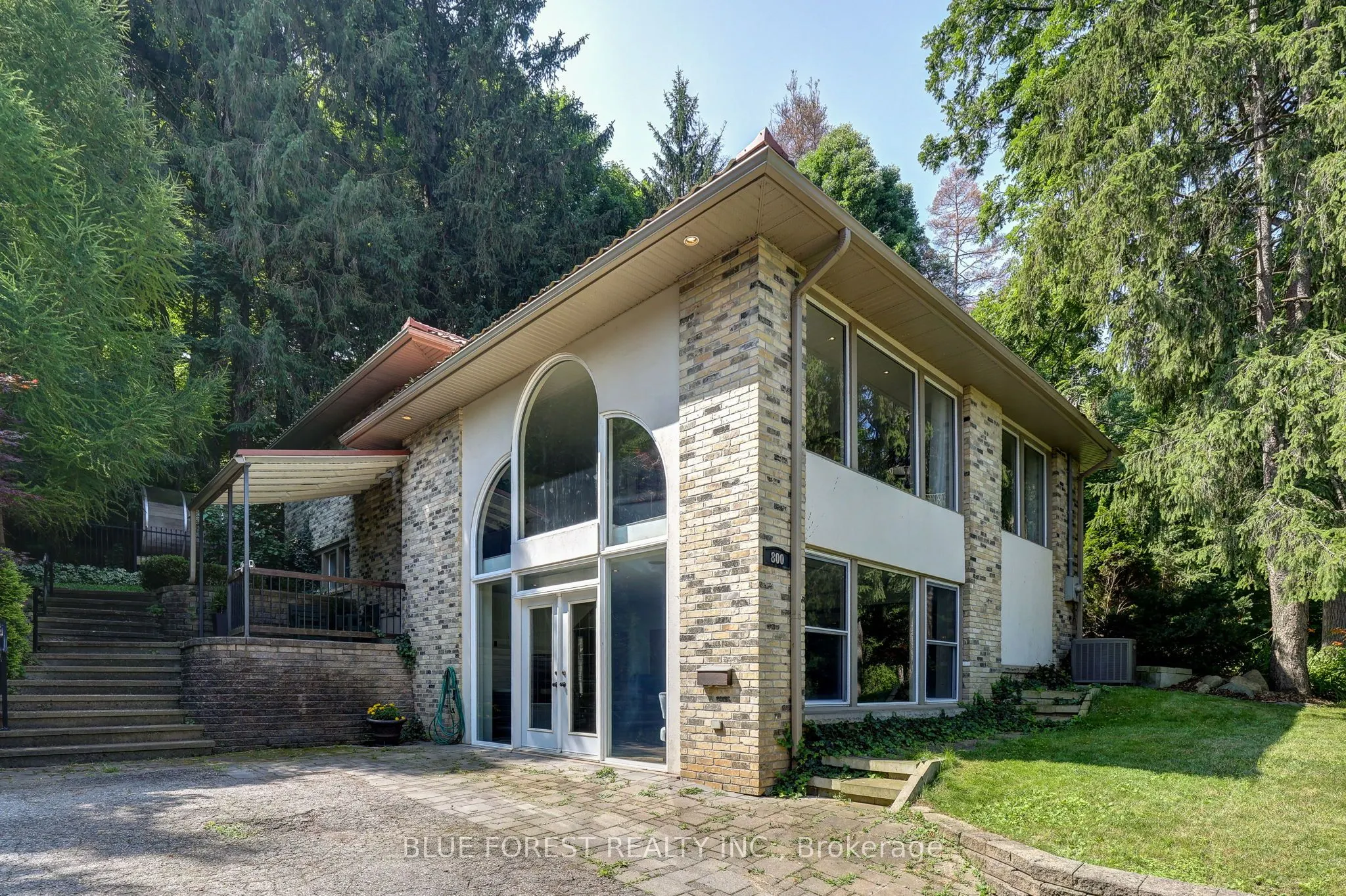 800 SPRINGBANK Drive