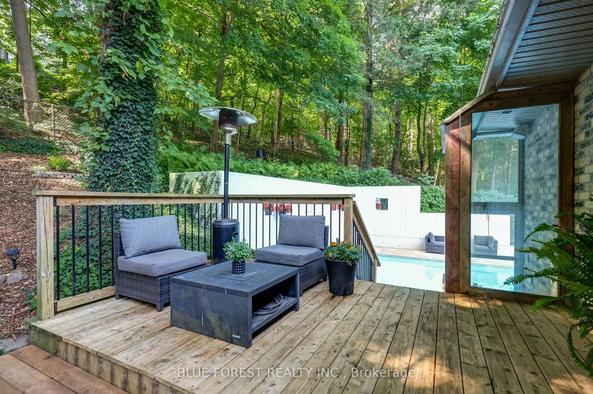800 SPRINGBANK Drive