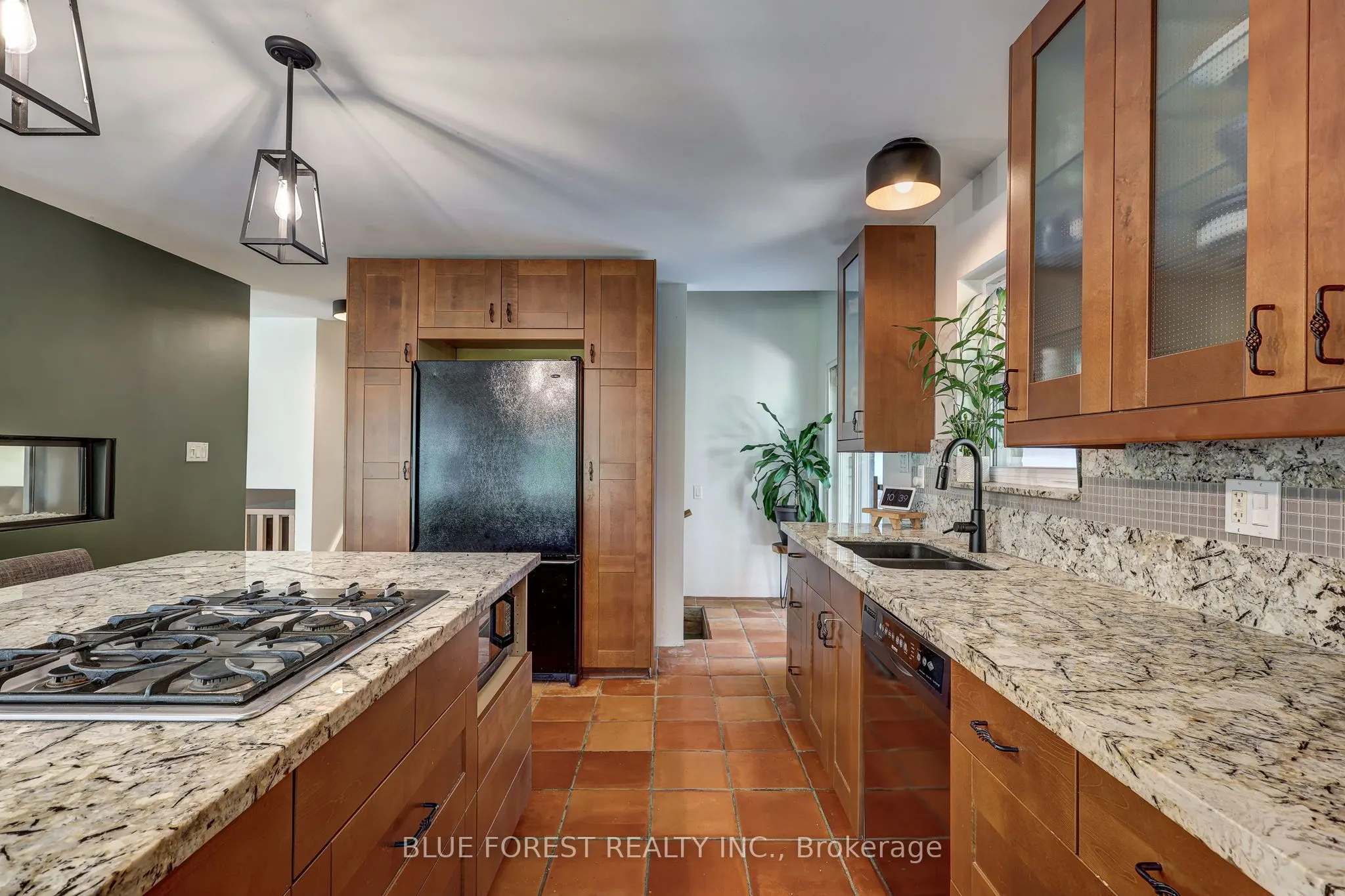 800 SPRINGBANK Drive