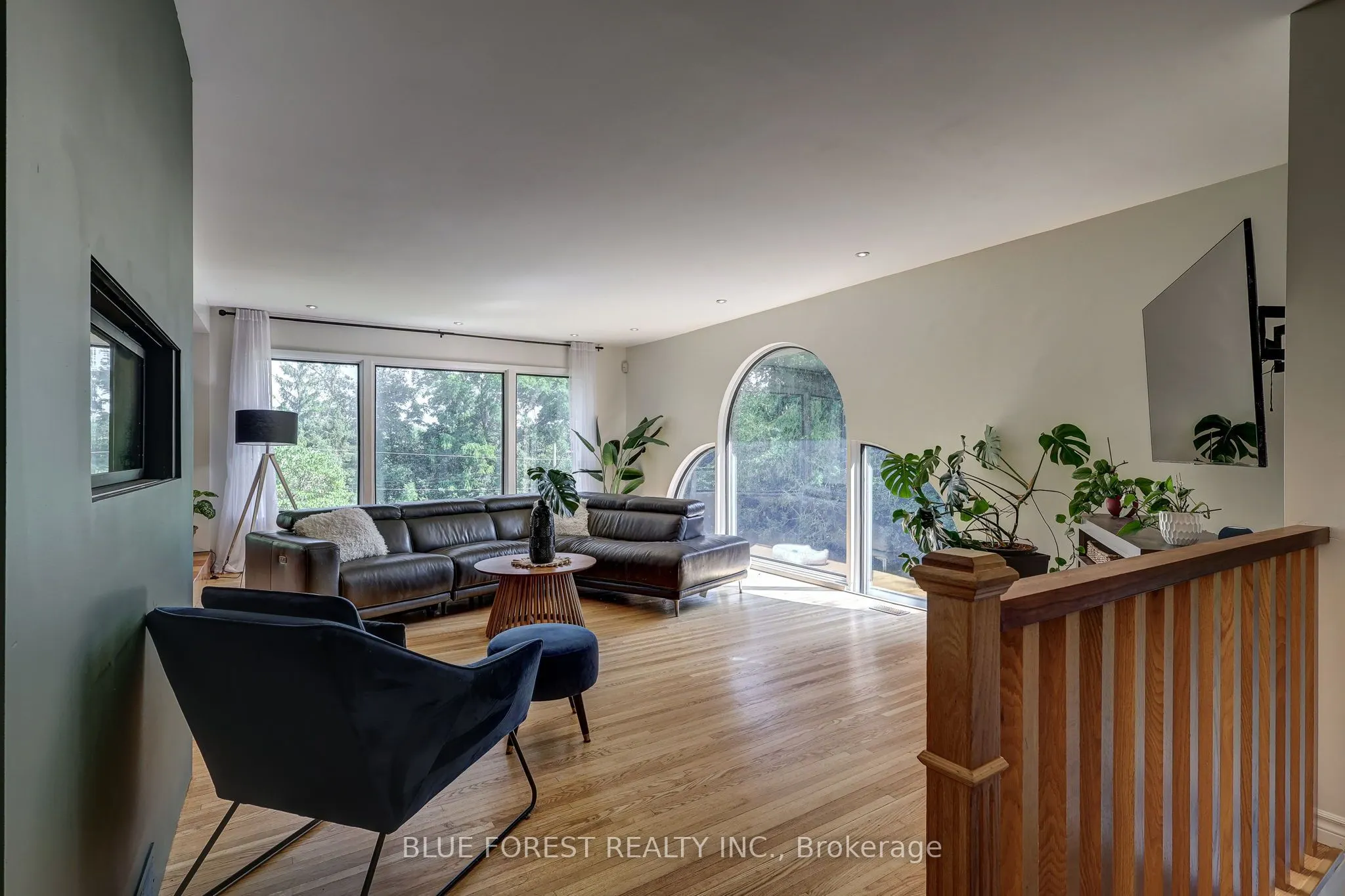 800 SPRINGBANK Drive