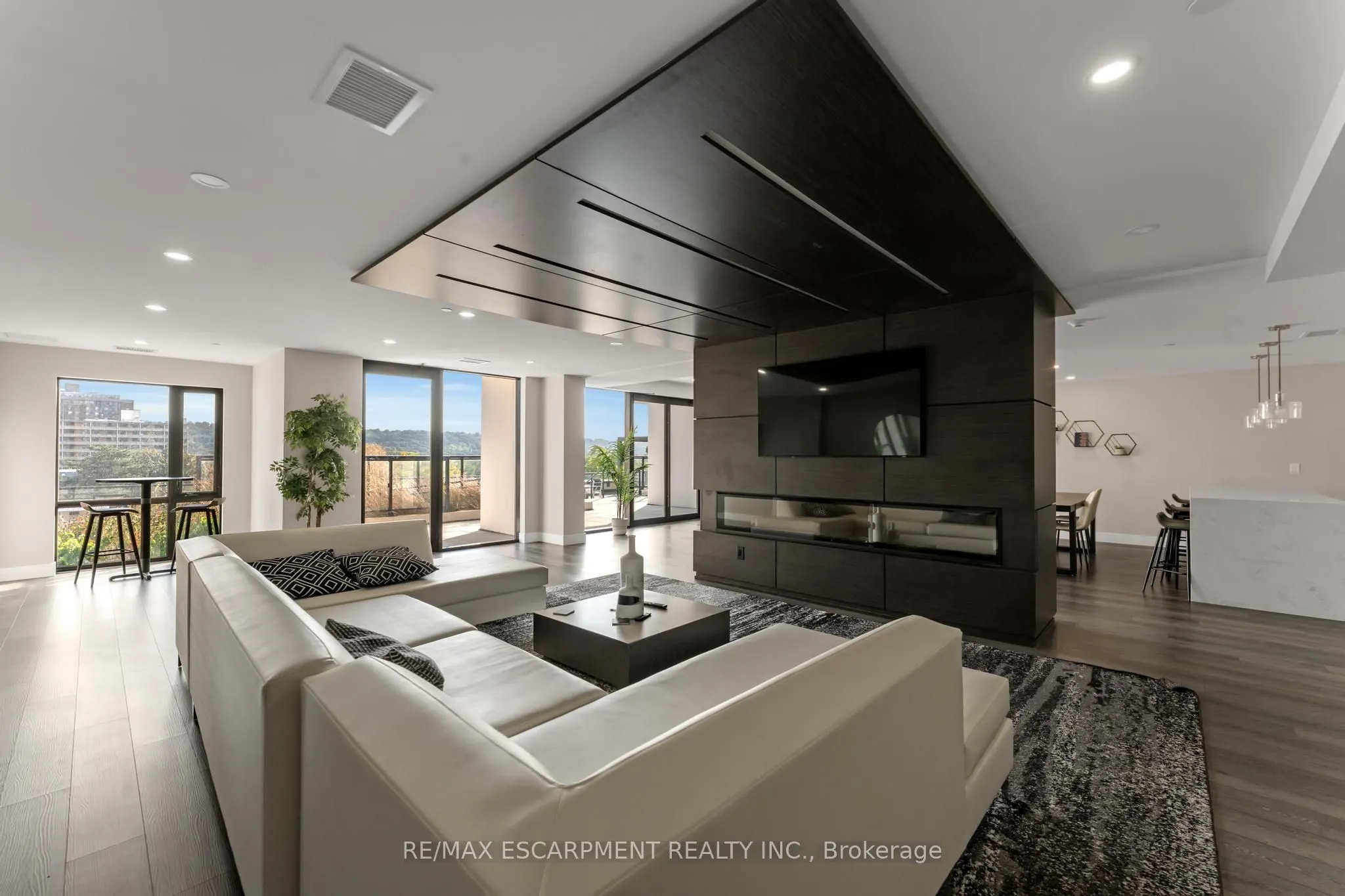 15 Queen Street S, #1210