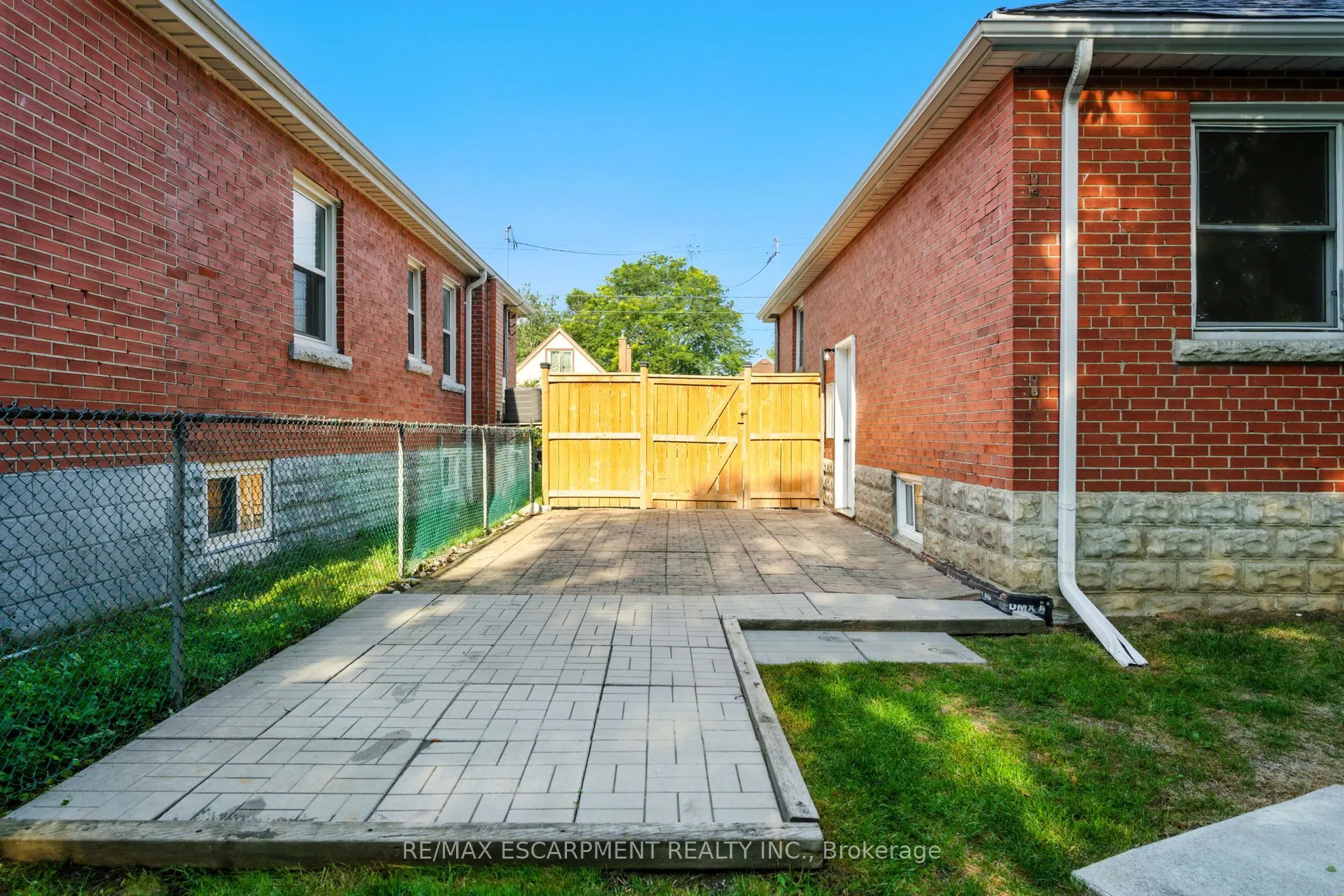 261 East 14th Street